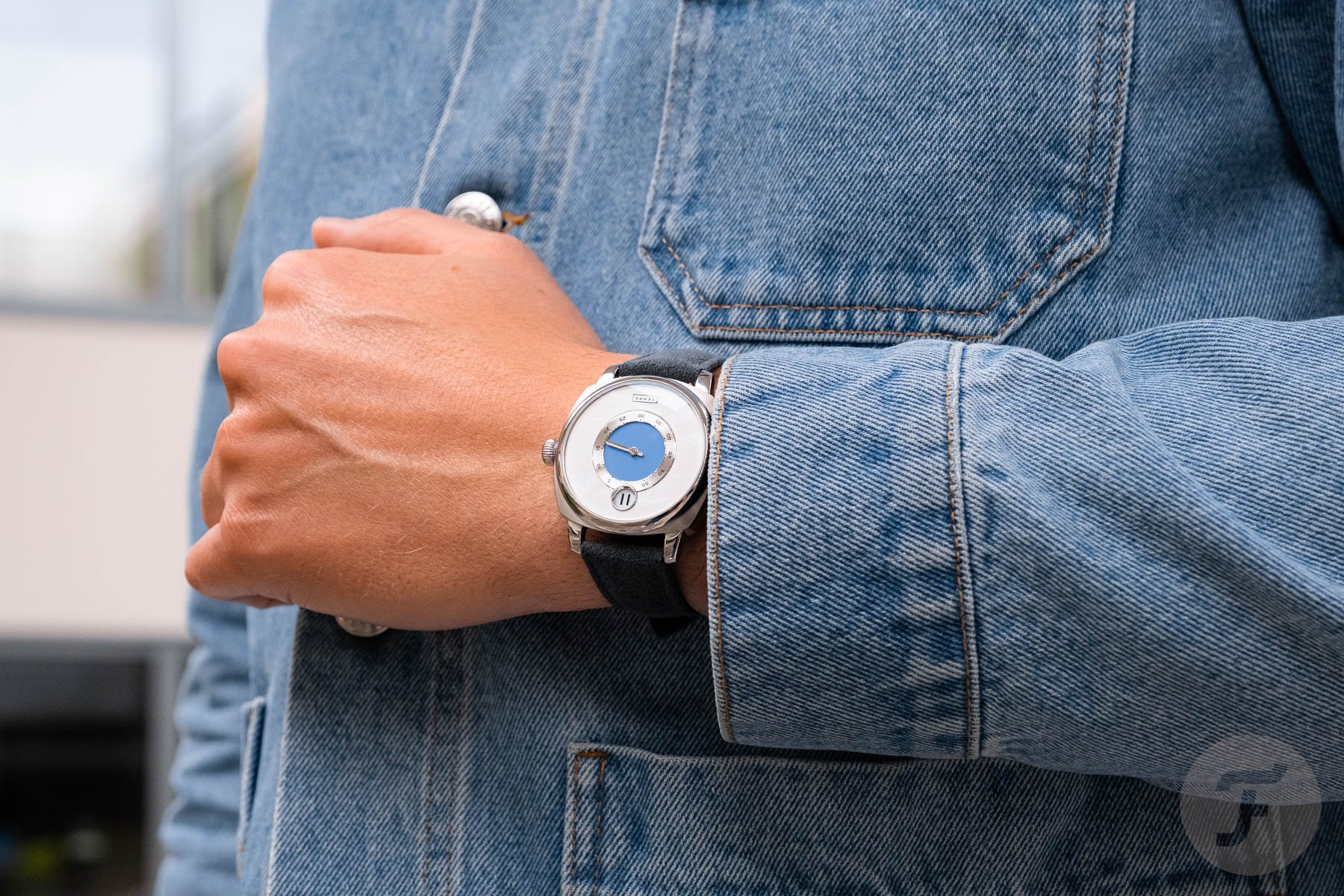 Fears Brunswick 40.5 Jump Hour "China Blue" on wrist