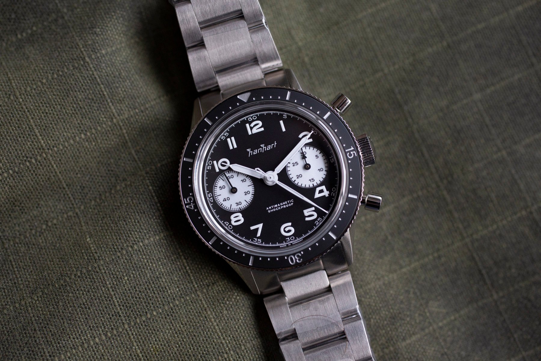 Hanhart 415 ES Reverse Panda flat-lay