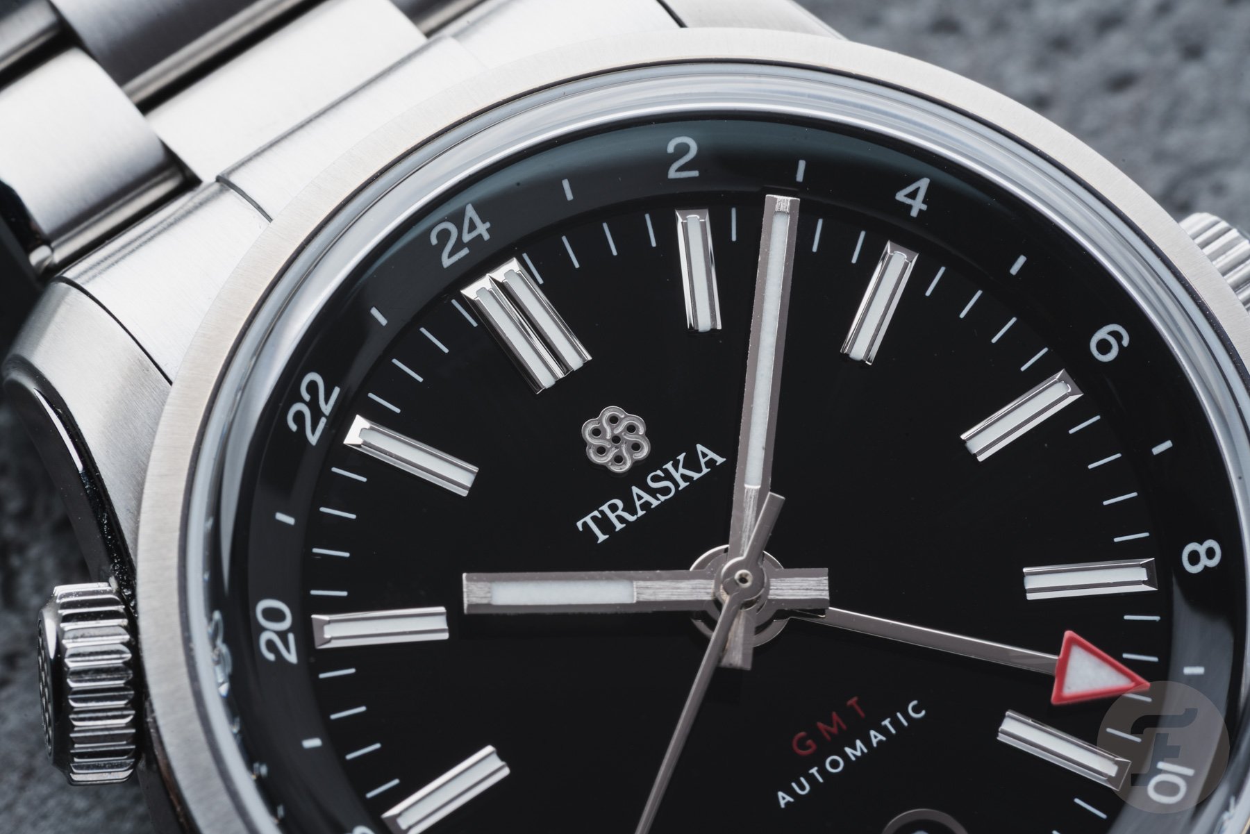 Traska Venturer GMT Carbon Black dial up close