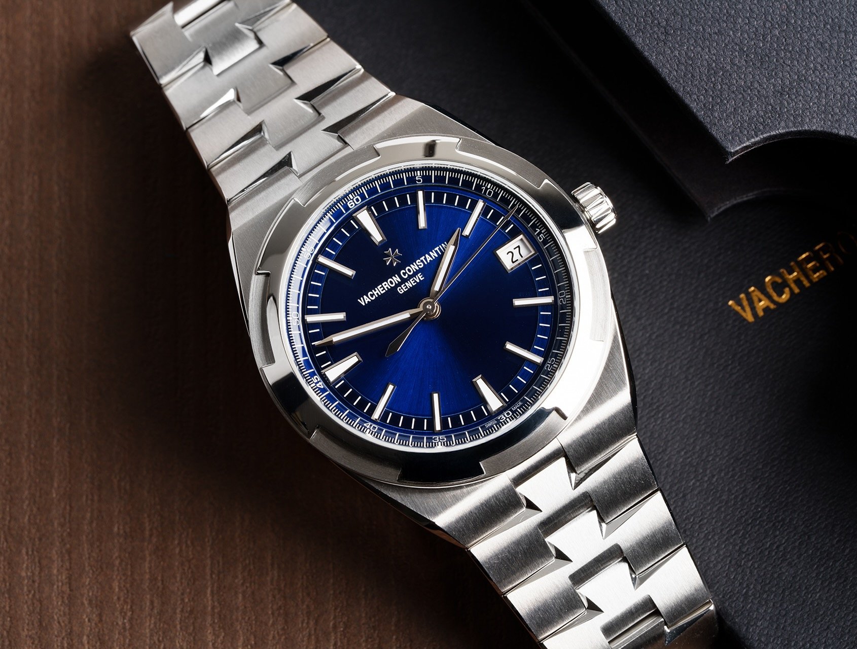 Vacheron Constantin Overseas Self-Winding 4520V flat-lay