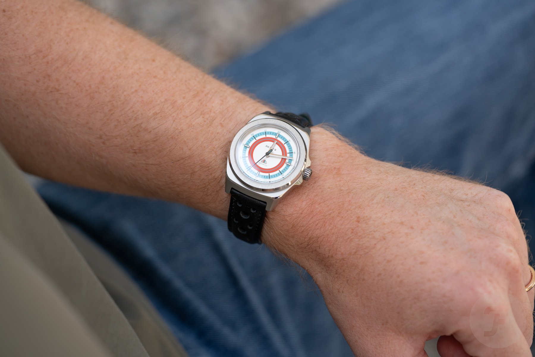 Bravur Team Heritage STR watch on the wrist