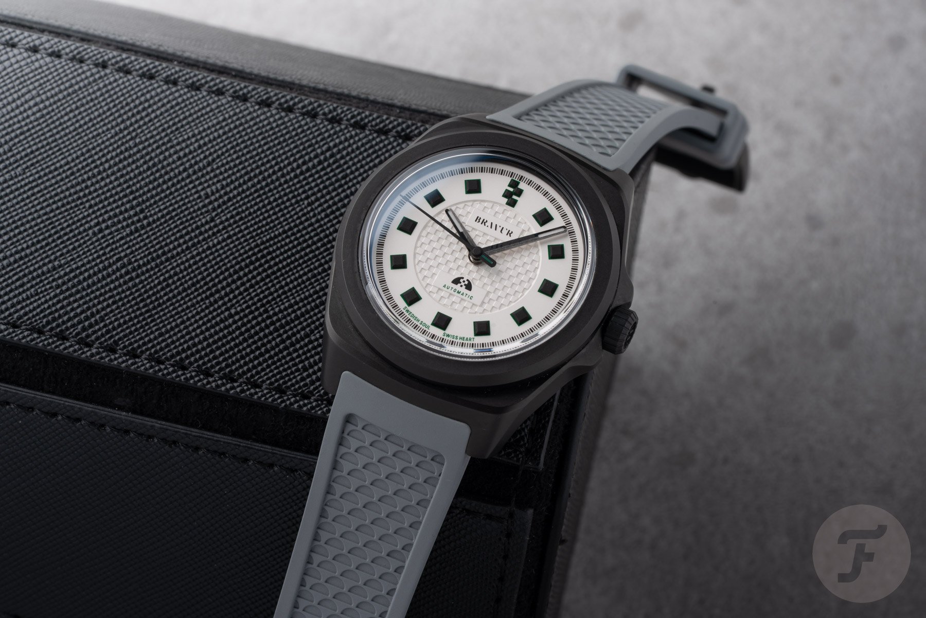 Bravur Team Heritage PEU Watch