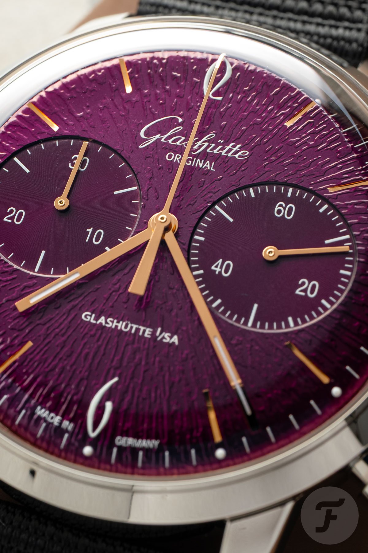Glashütte Original Sixties Chronograph Annual Edition Purple dial up close