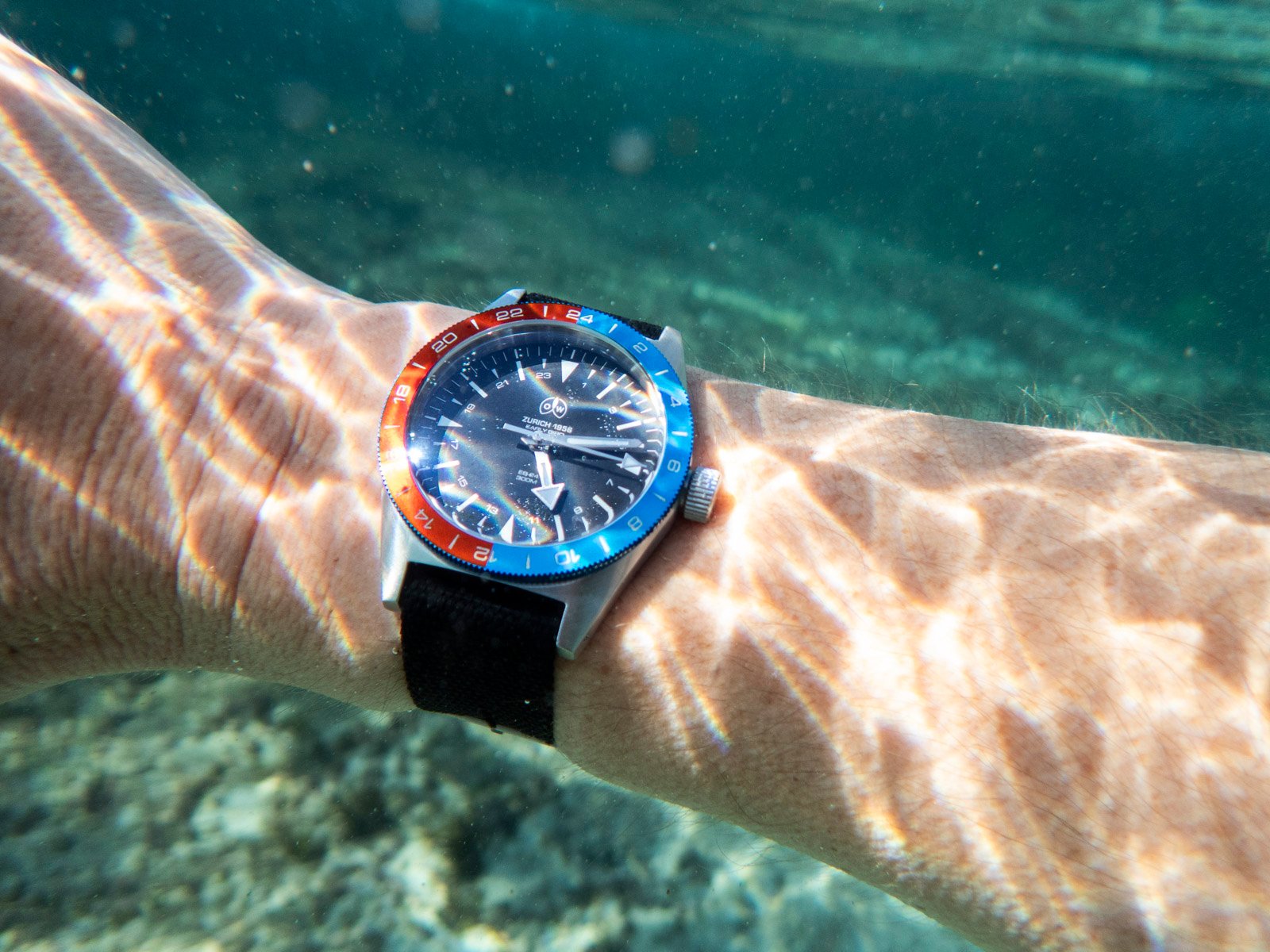 Ollech & Wajs Early Bird EB-24 underwater wrist shot