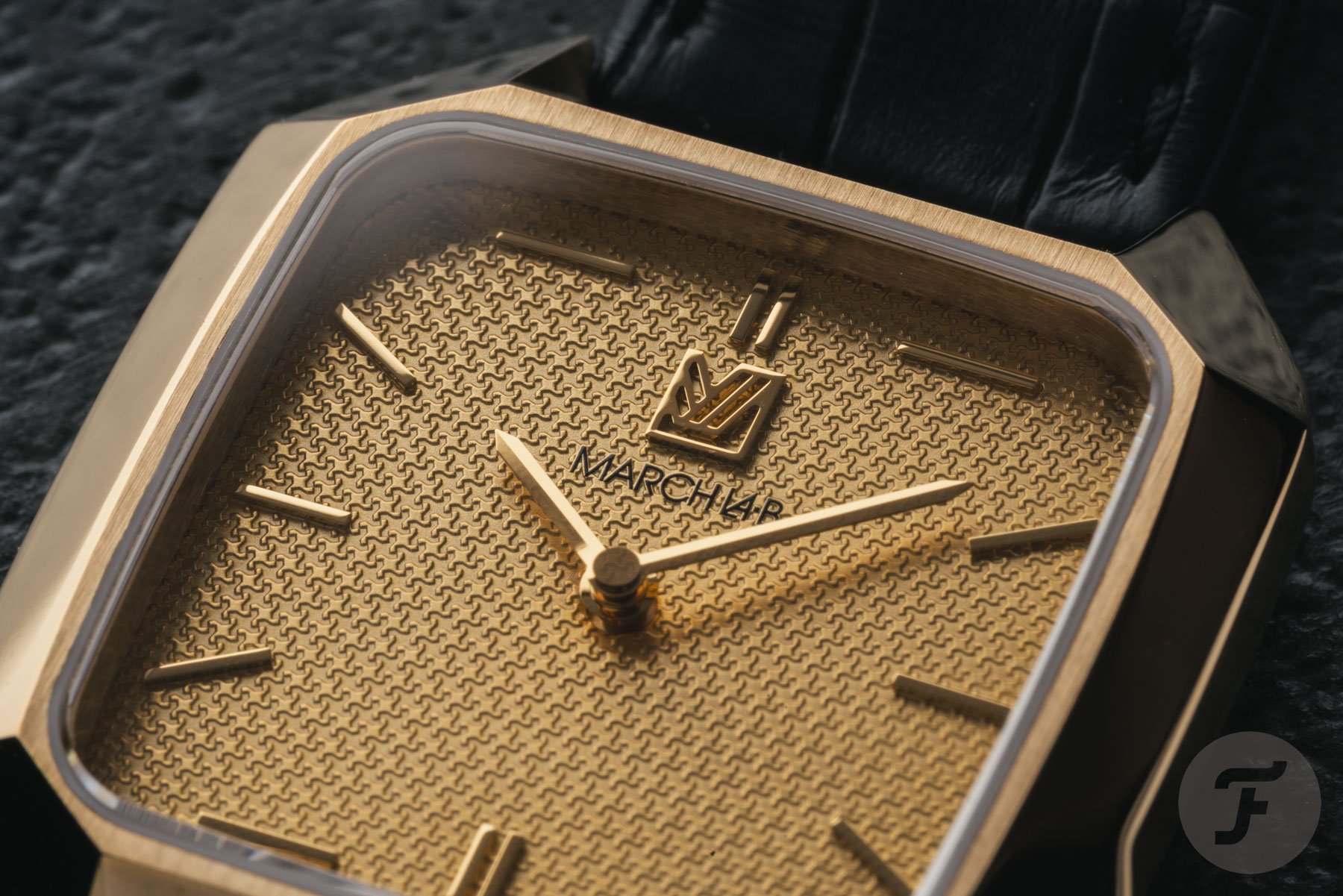 March LA.B AM2 XS Golden Hour dial up close