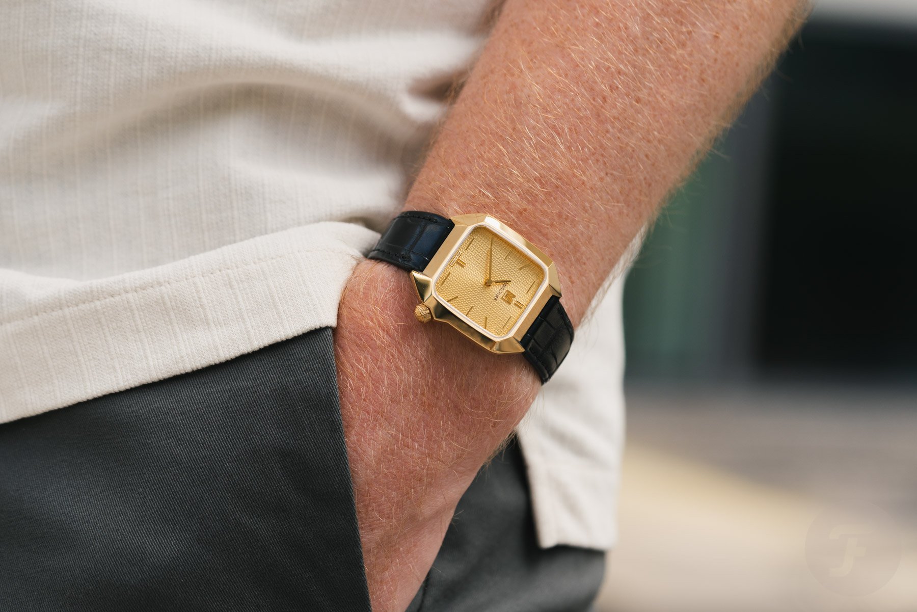 March LA.B AM2 XS Golden Hour pocket shot