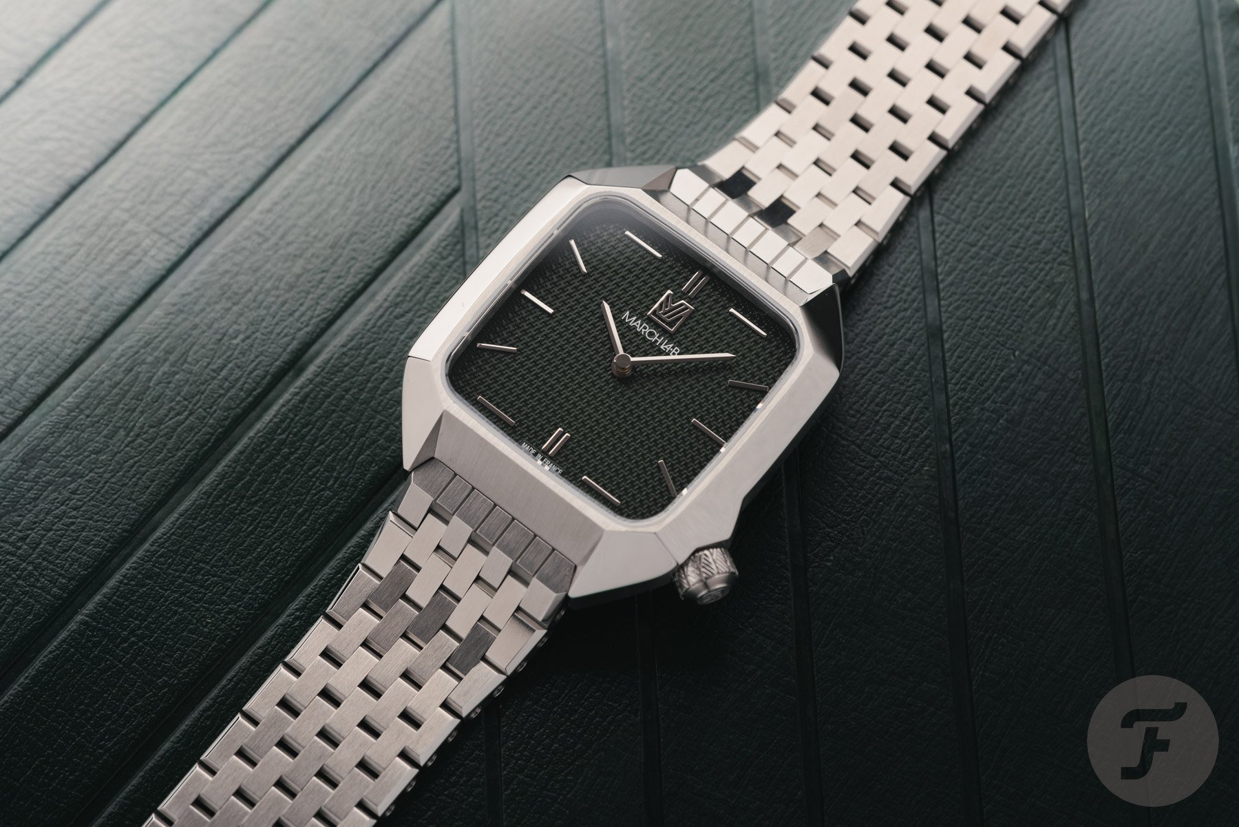 March LA.B AM2 XS Grall flat-lay