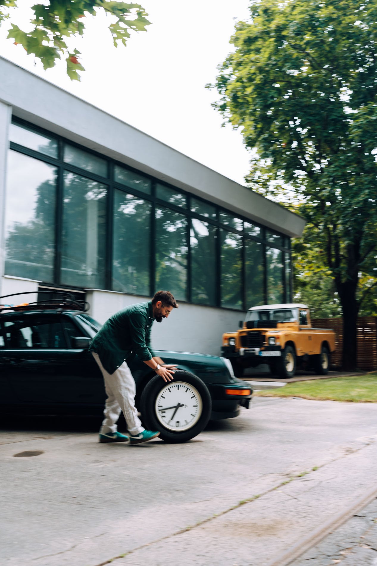 Tomas rolling his Pragotron Porsche UDC Coffee Timer