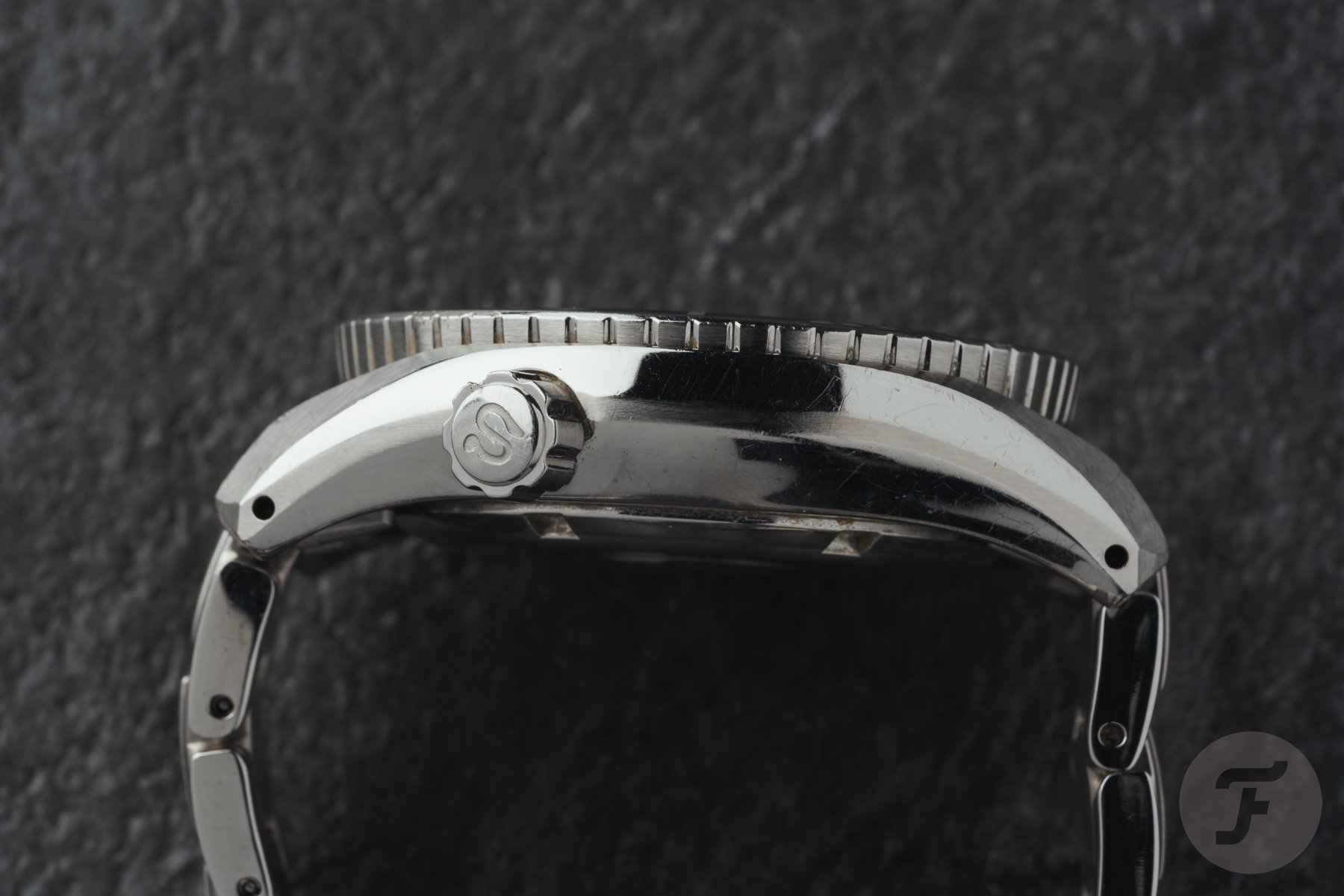 Seiko Sumo SBDC001 case profile, crown side