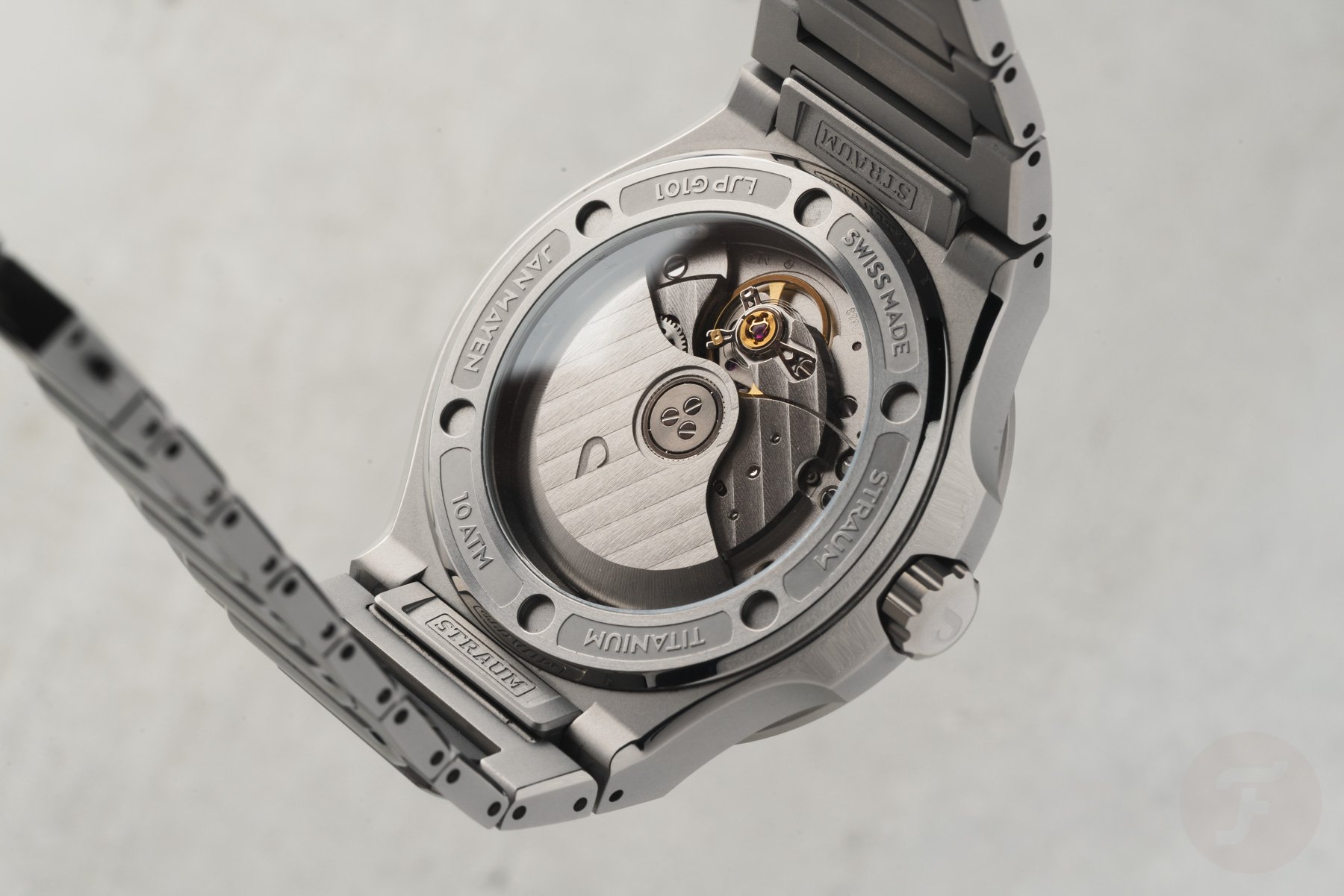 Straum Frozen Metal Titanium case back and movement