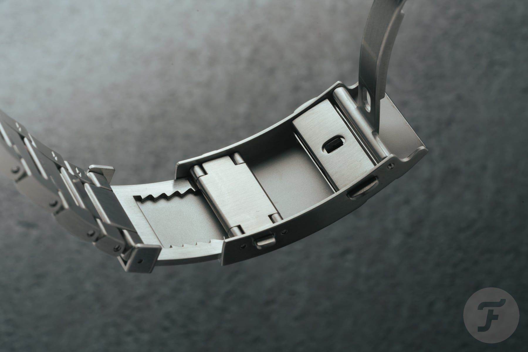 clasp extension of the sized-down Tissot Seastar 2000 Professional