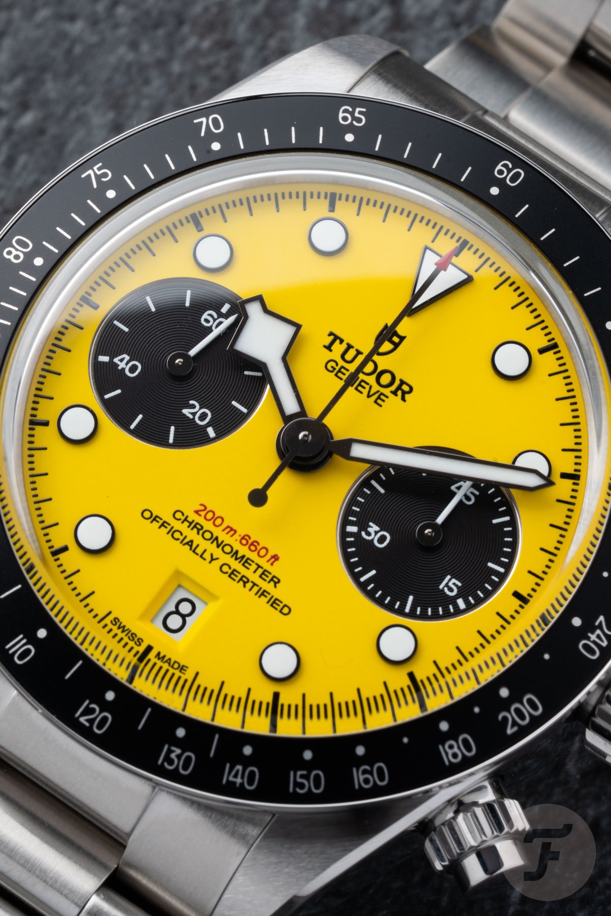 Tudor Black Bay Chrono 39 Bumblebee dial