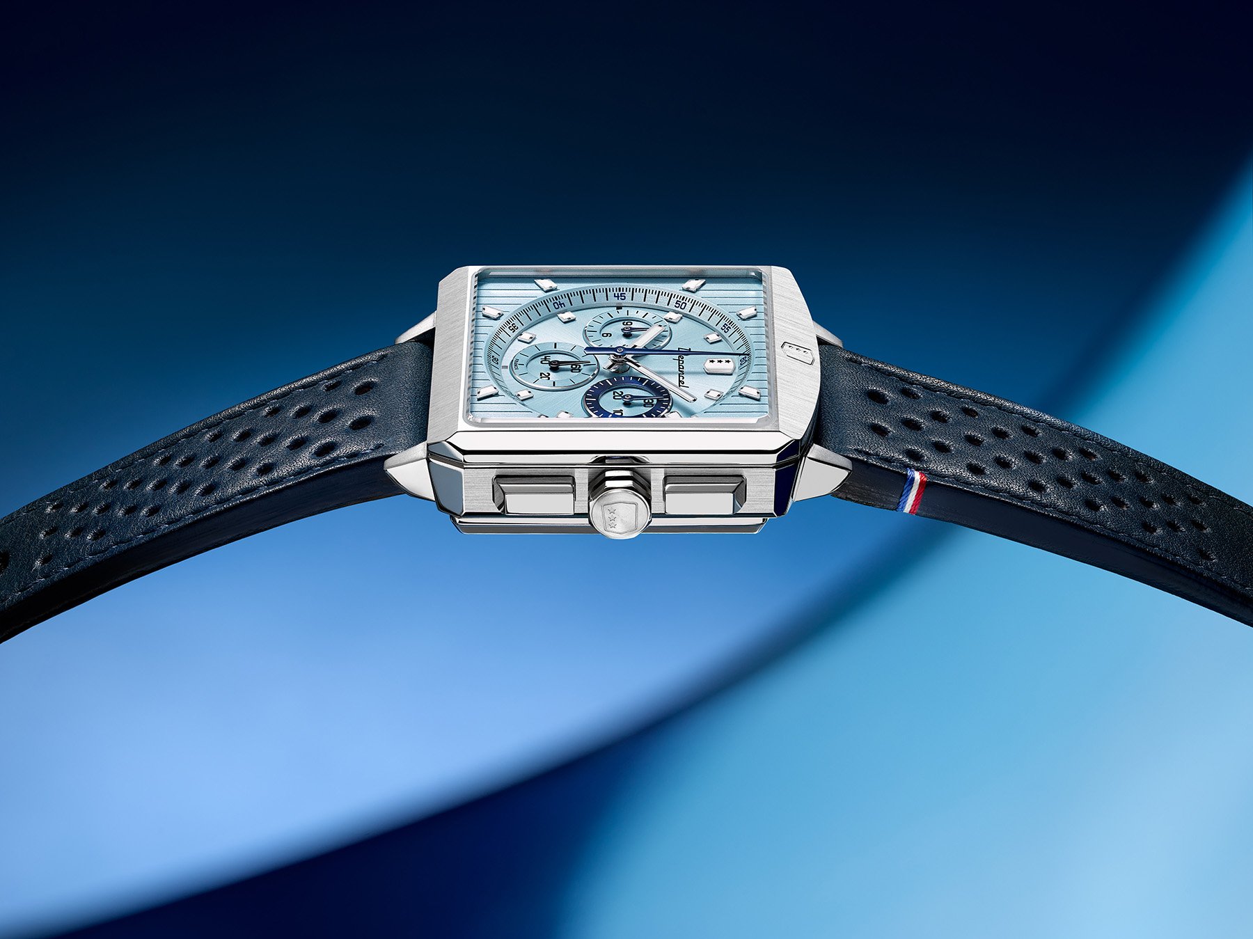Depancel Série-R Chronograph Ice Blue Limited Edition case profile, crown side