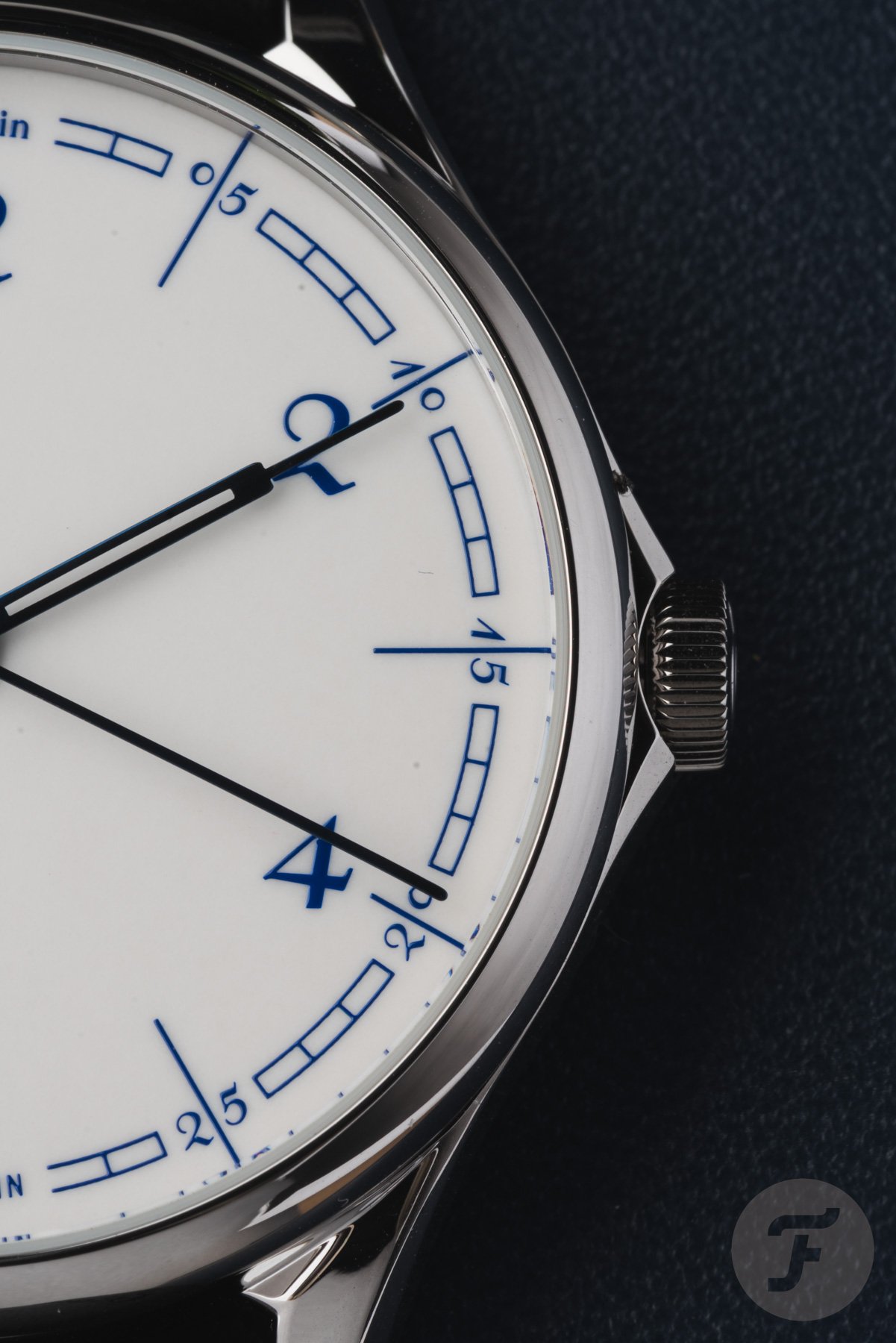 anOrdain Model 1 Porcelain × Kia Tasbihgou dial detail