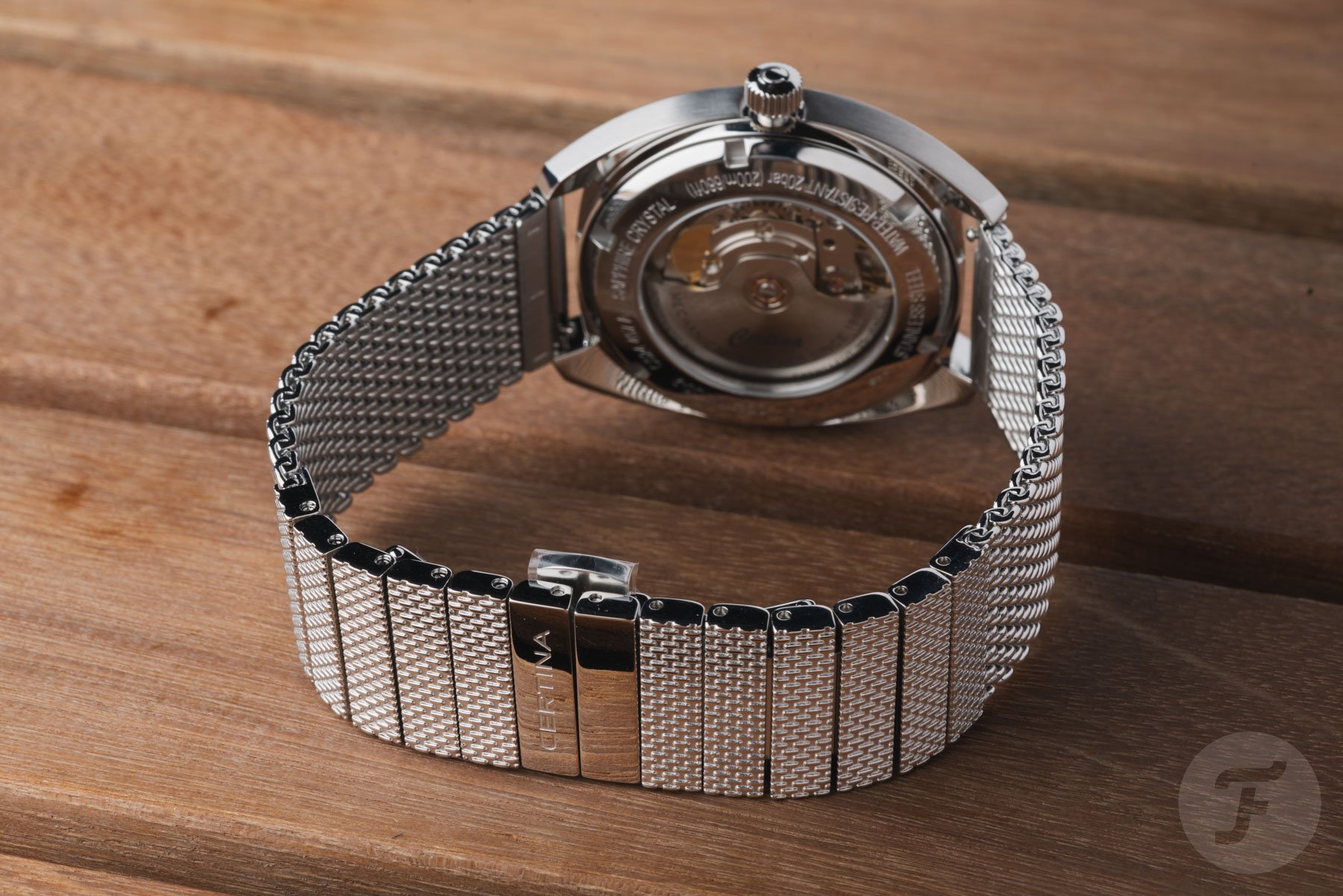 The mesh bracelet of the Certina DS-2 Powermatic 80
