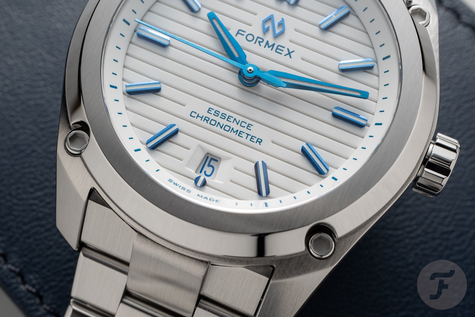 Dial and bezel of the updated Formex Essence Automatic COSC 39mm Alpine White