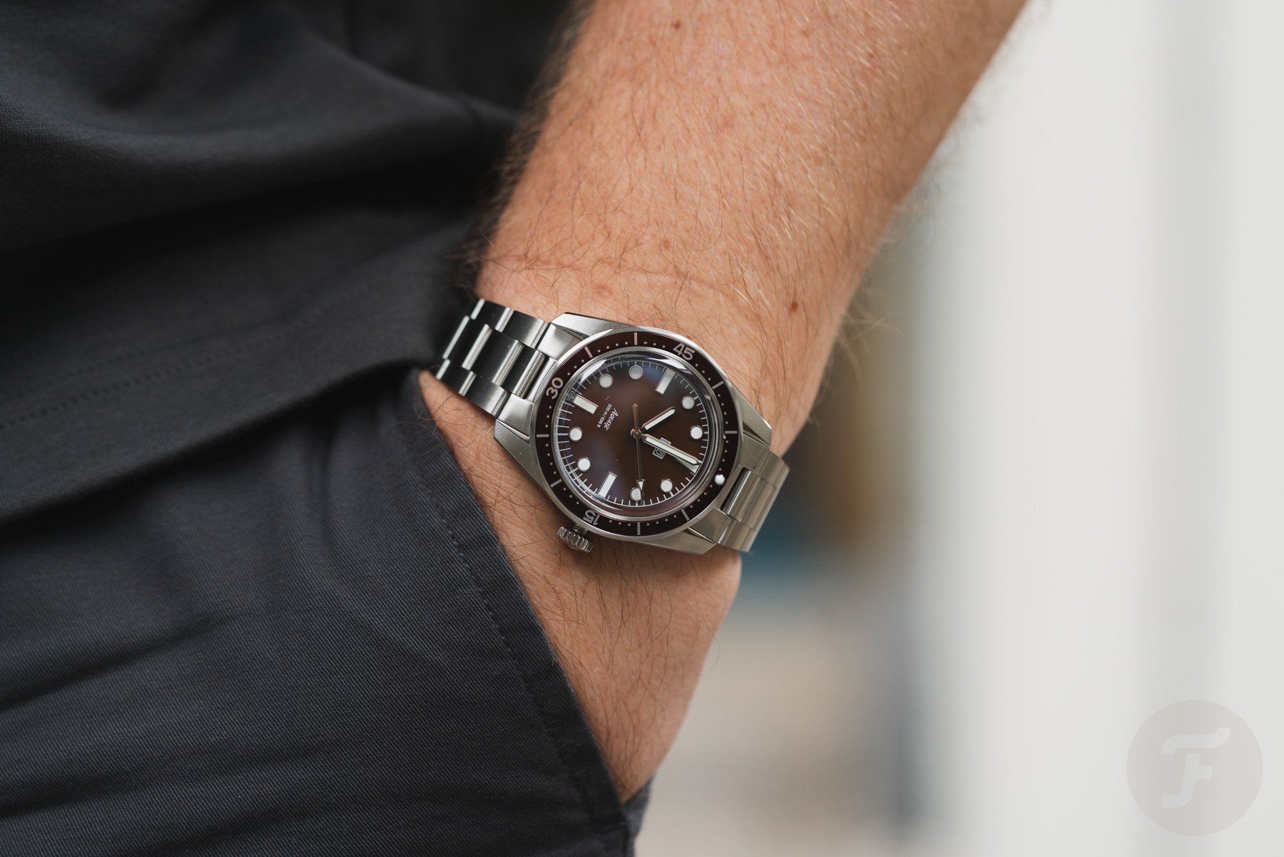 brown-dial HTD Aquatìc Bicchierini pocket shot