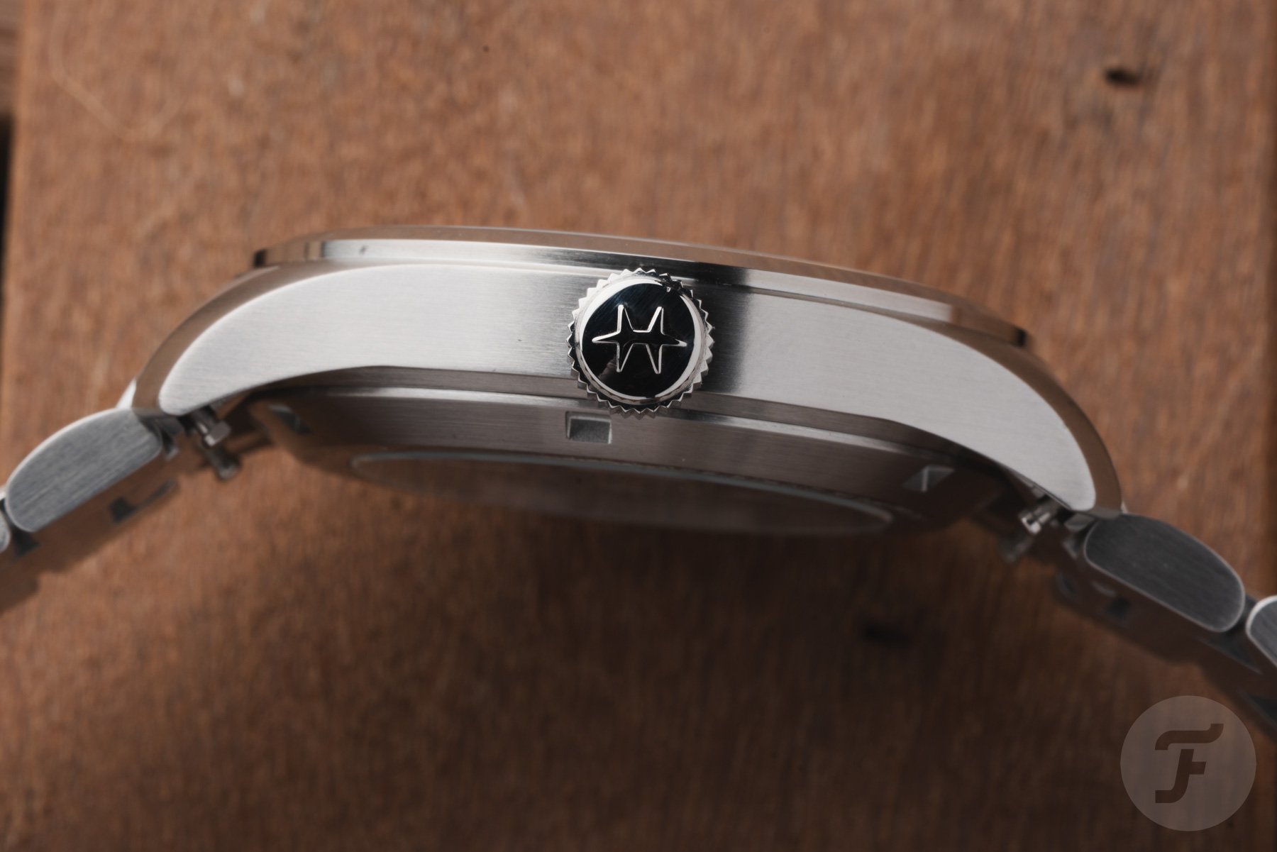 Hamilton Khaki Field Murph 38mm case profile, crown side