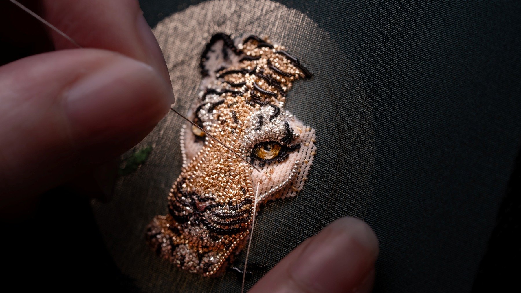 Vacheron Constantin Métiers d'Art Tribute To The Animal Kingdom Tigerbroidery