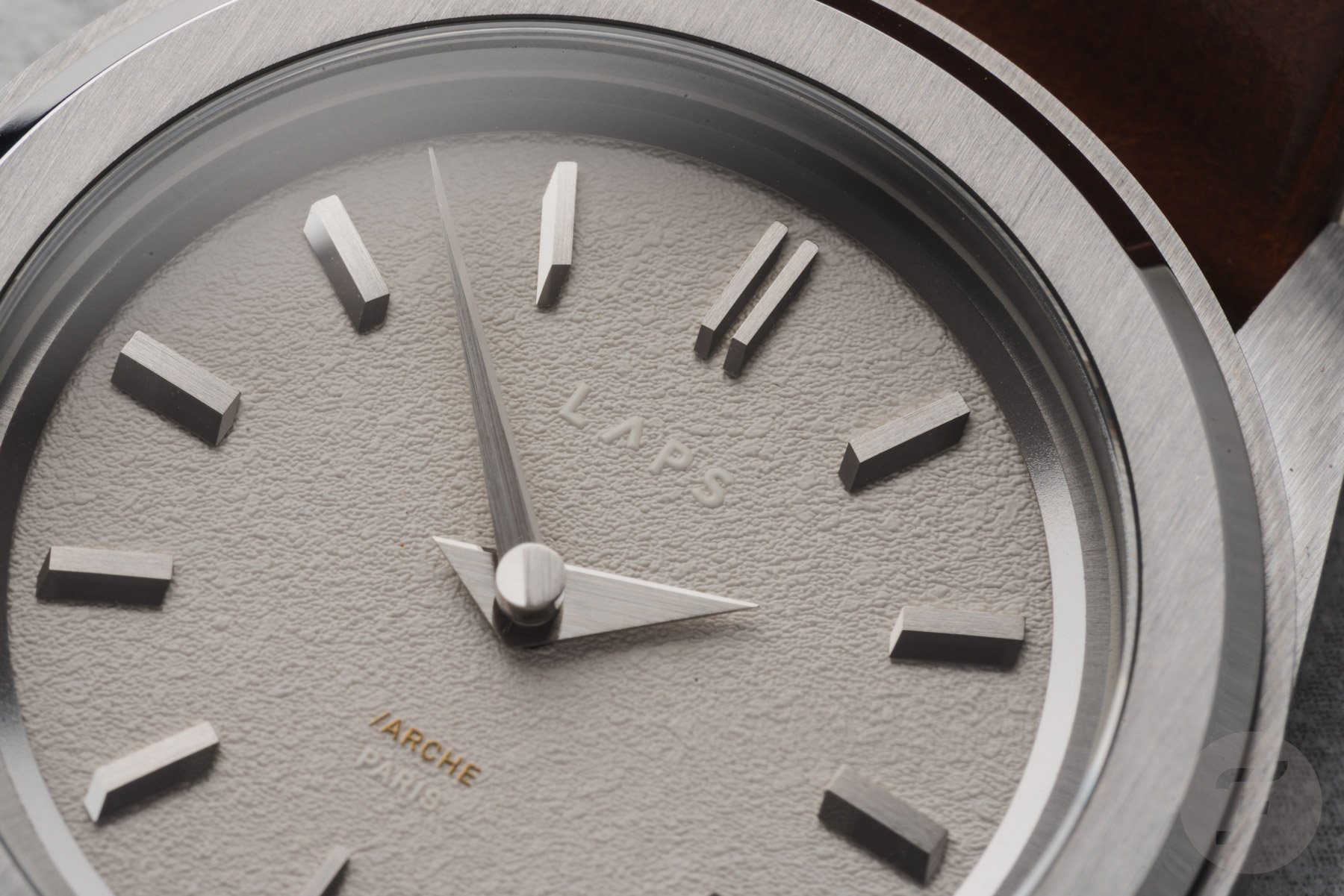 Laps Arche ivory dial close up