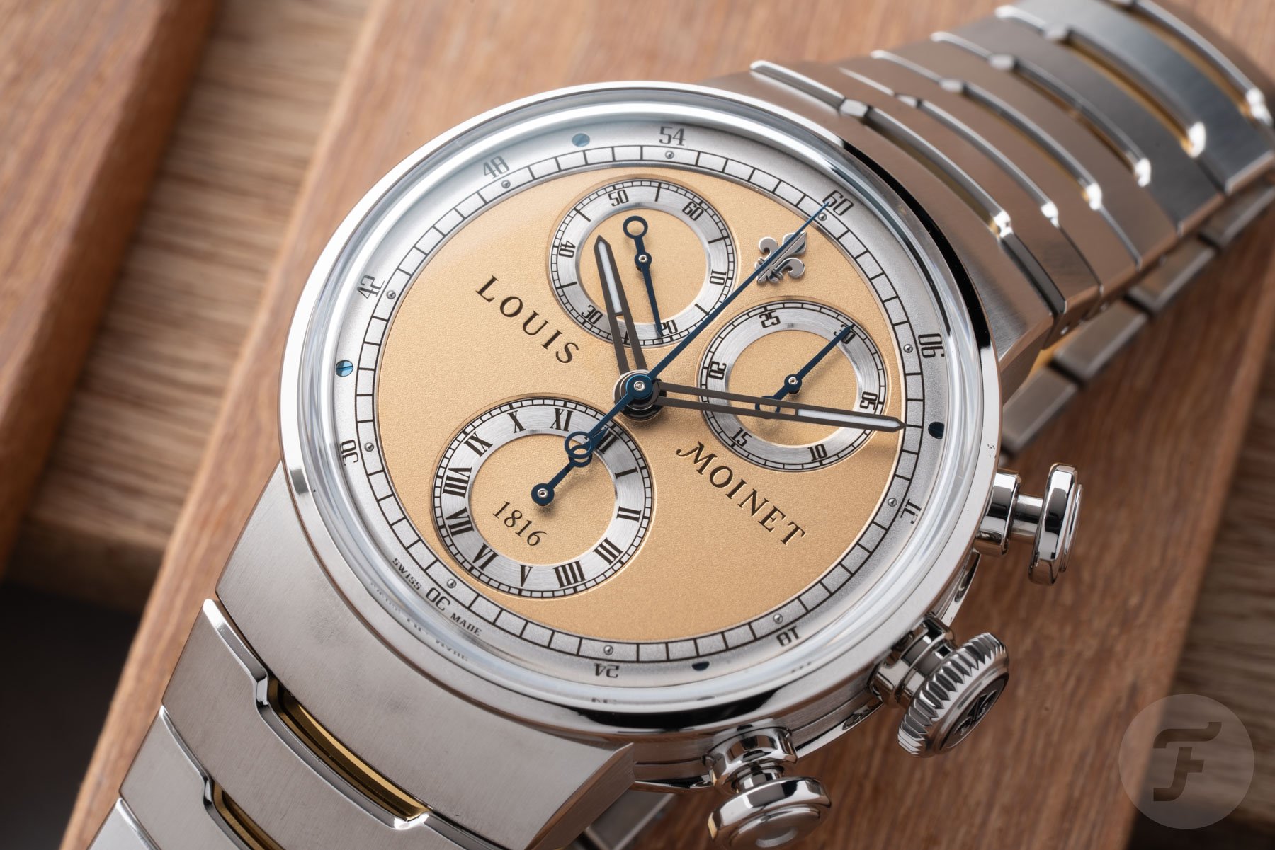 Dial of the Louis Moinet 1816 Chronograph Champagne