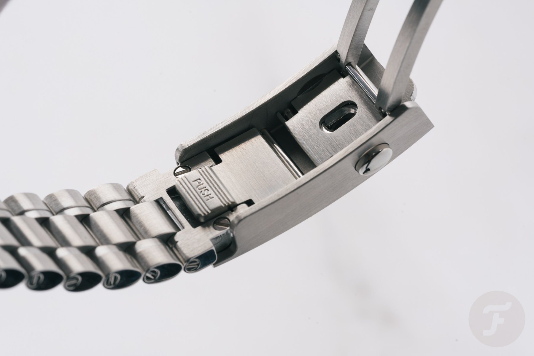 Omega Speedmaster 38 bracelet and clasp extension