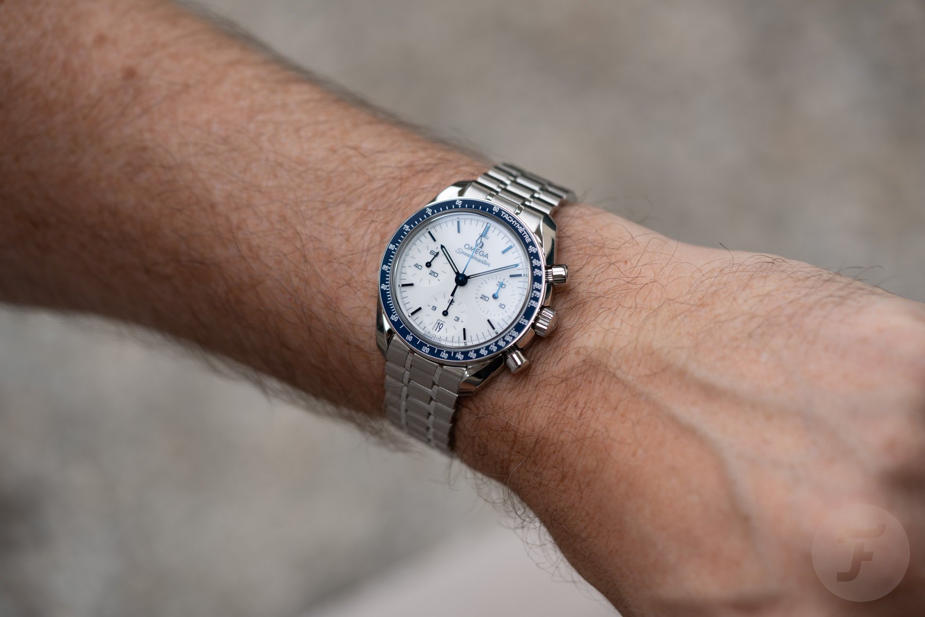 Omega Speedmaster 38 ref. 324.30.38.50.04.001 on wrist