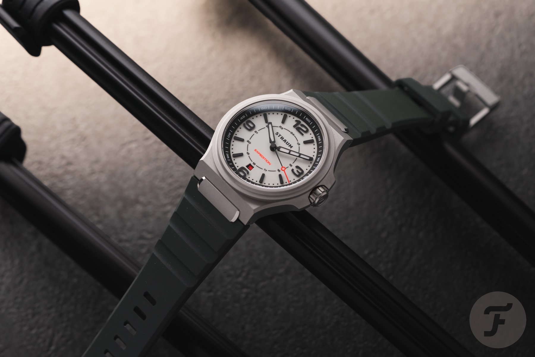 lume-dial Straum Expedition