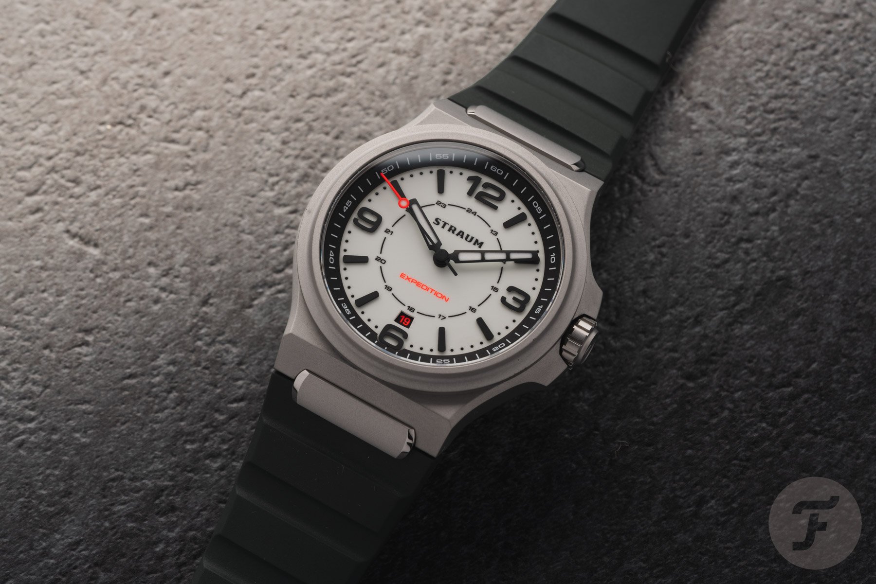 lume-dial Straum Expedition
