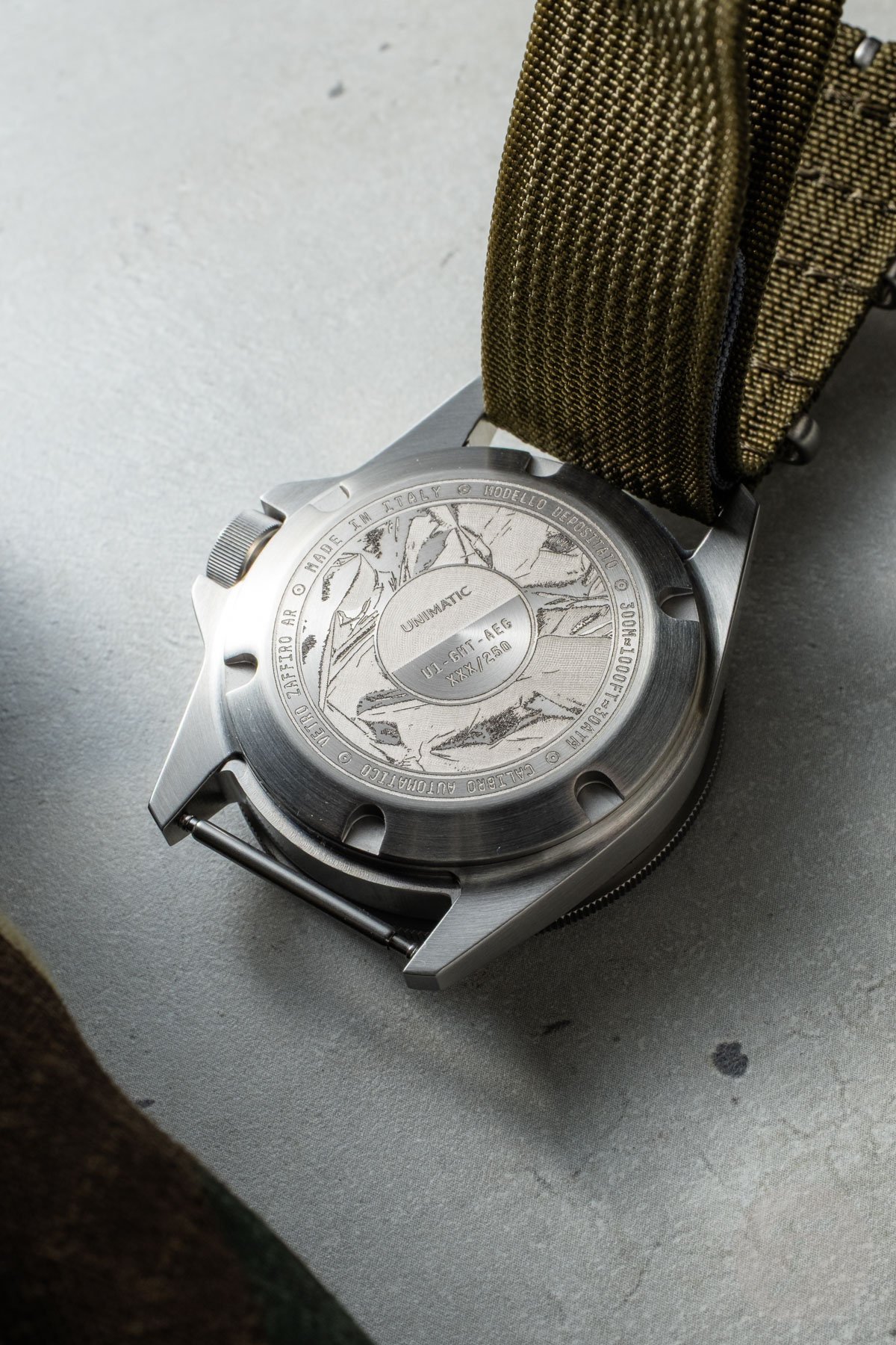 Unimatic Modello Uno GMT Impronte U1-GMT-AEG case back