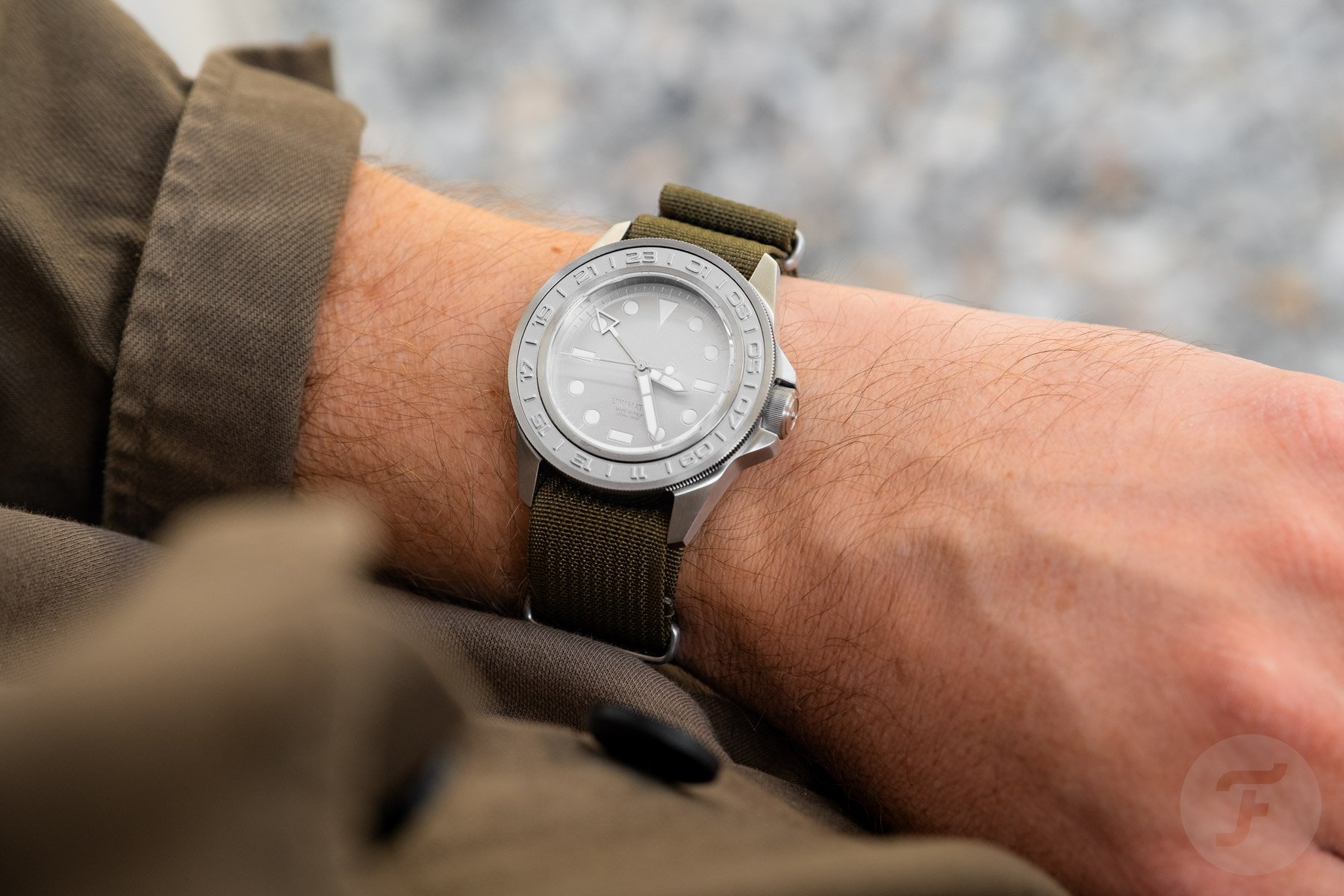 Unimatic Modello Uno GMT Impronte U1-GMT-AEG on wrist, over-shoulder shot