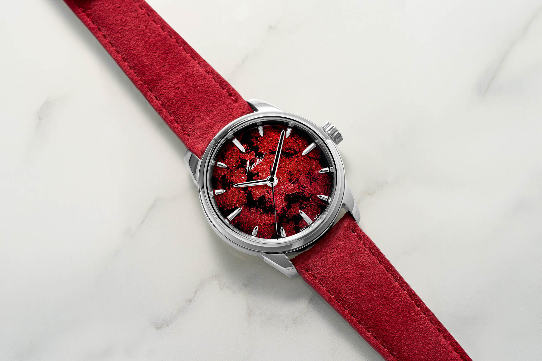 Awake - Sơn Mài Frosted Leaf “Blood Moon” diagonal flat lay
