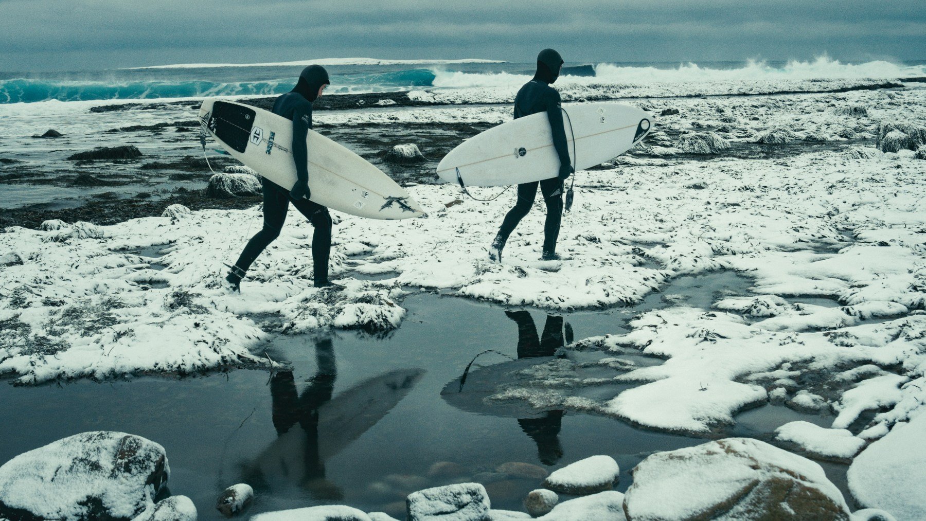 Surfing in the Arctic with the Charlie Concordia GMT