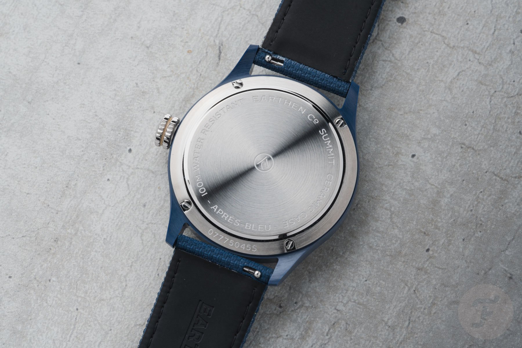Earthen Co. Summit MK II Après-Bleu case back