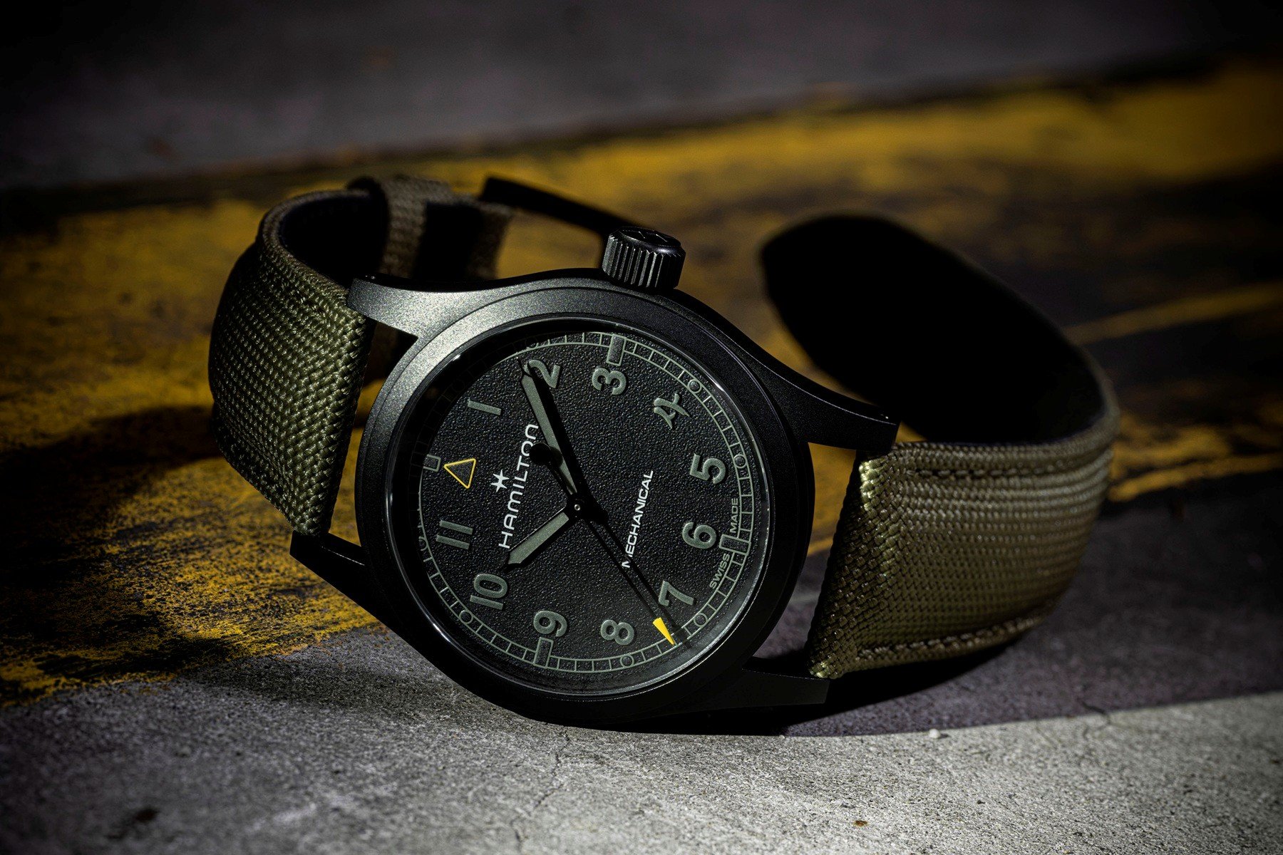 Hamilton Khaki Field Mechanical 38mm for Call of Duty: Modern Warfare 4 on its side, crown up