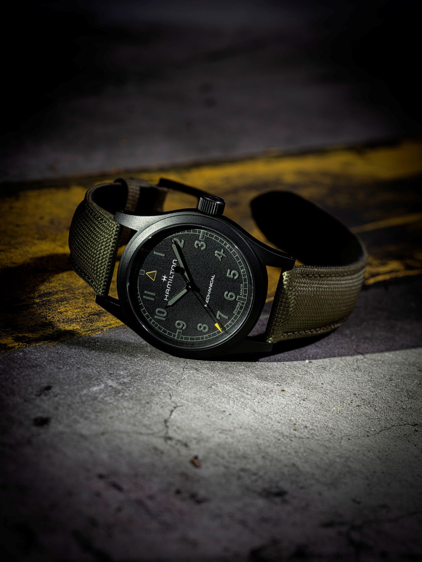 Hamilton Khaki Field Mechanical 38mm for Call of Duty: Modern Warfare 4 on its side, crown up