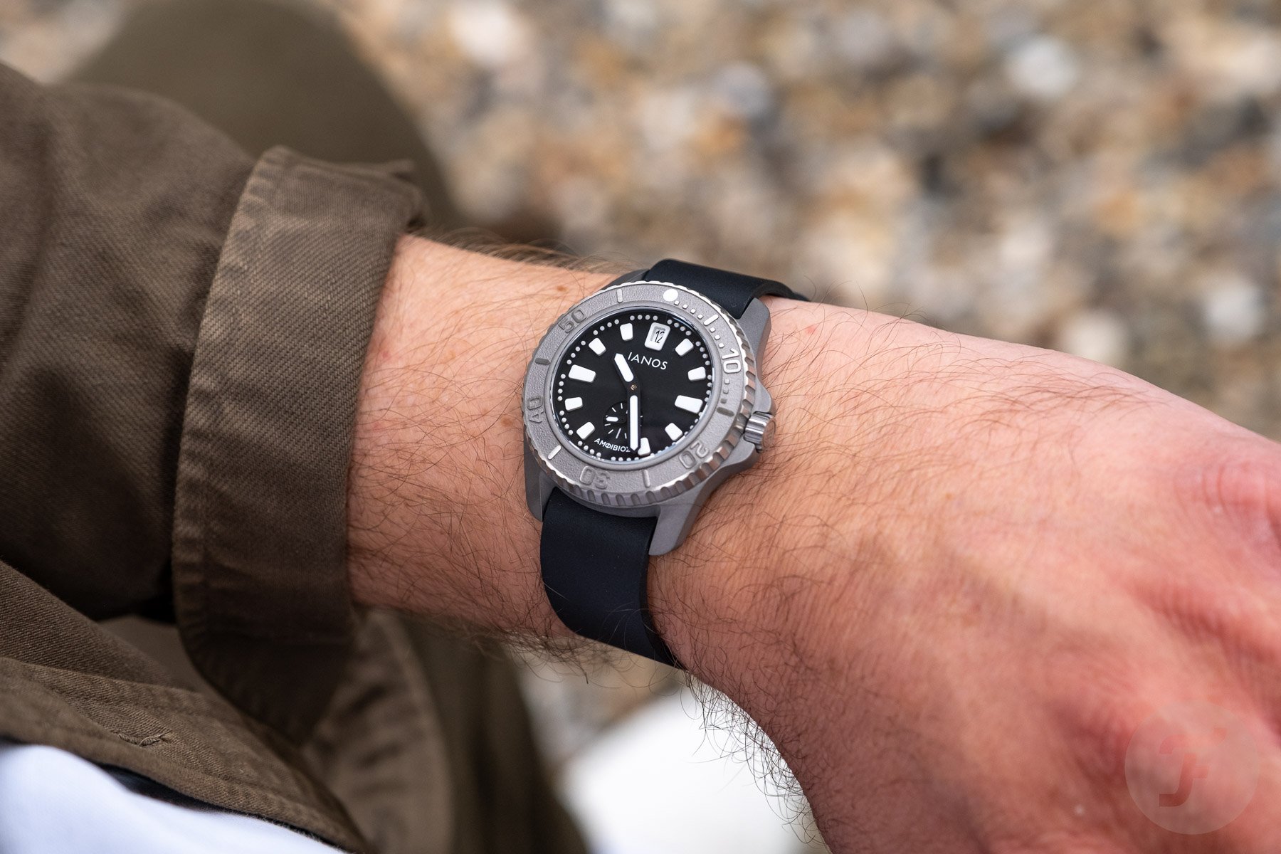 Ianos Amfivios wrist shot