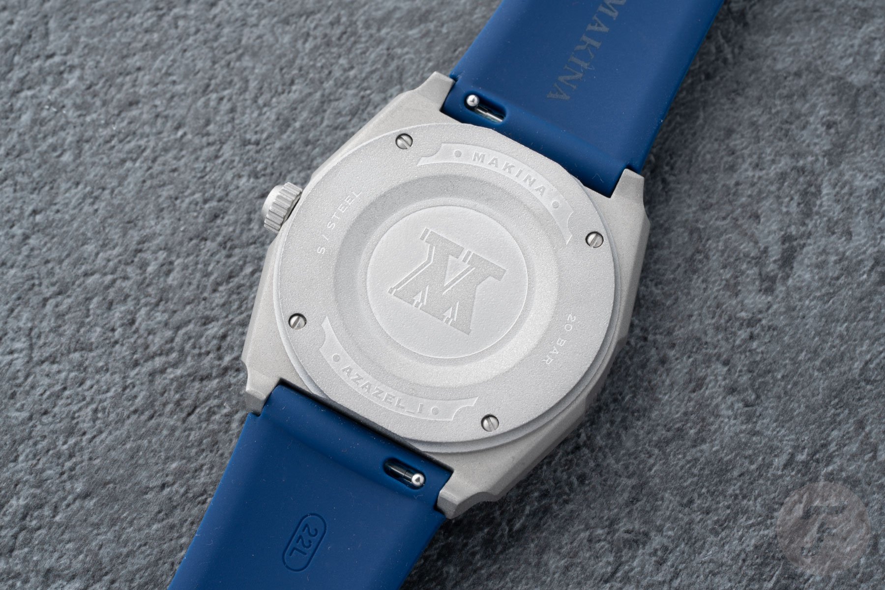 Makina Azazel_I GMT case back