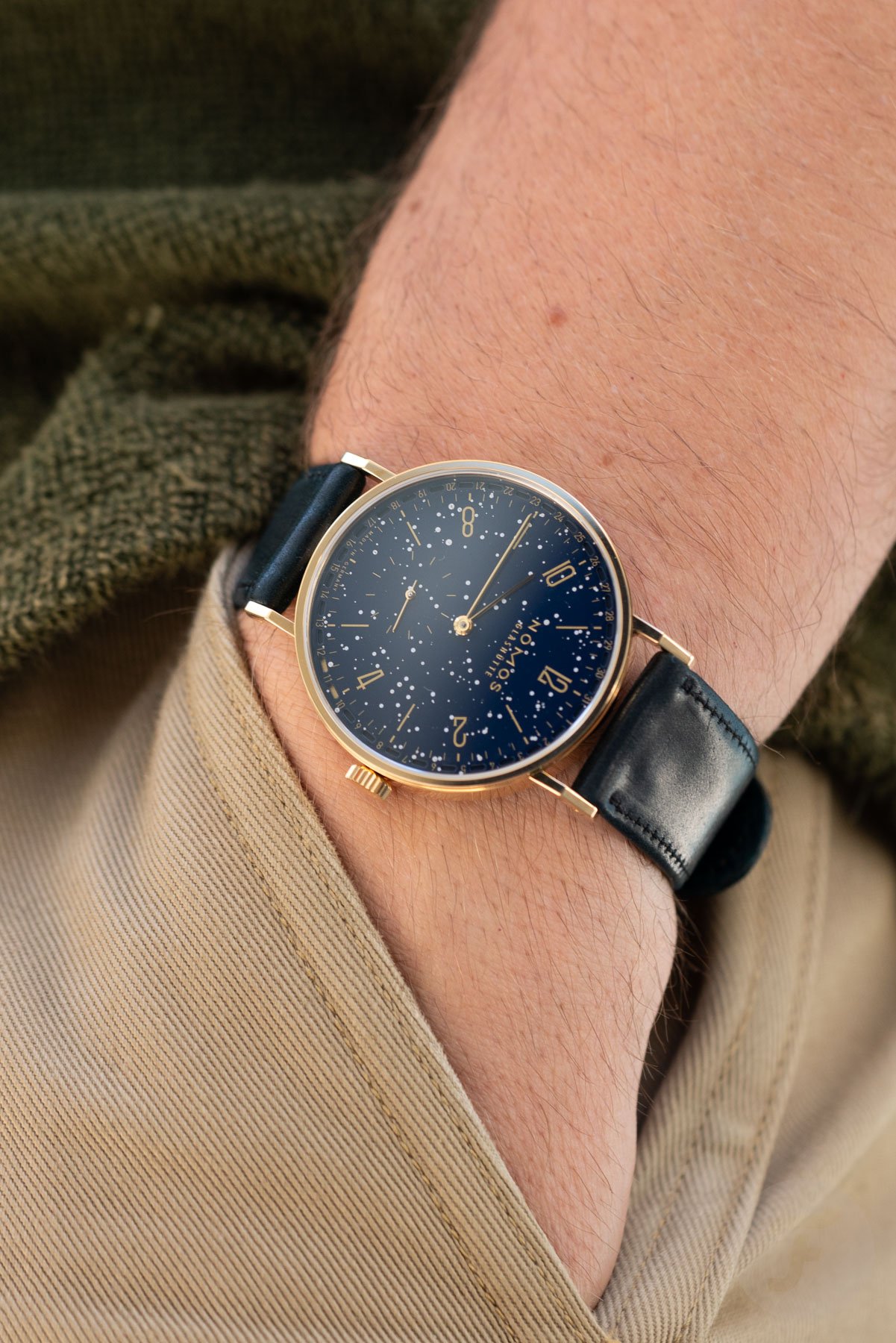 gold Nomos Twice Unique Tangente Neomatik 38 Urania pocket shot