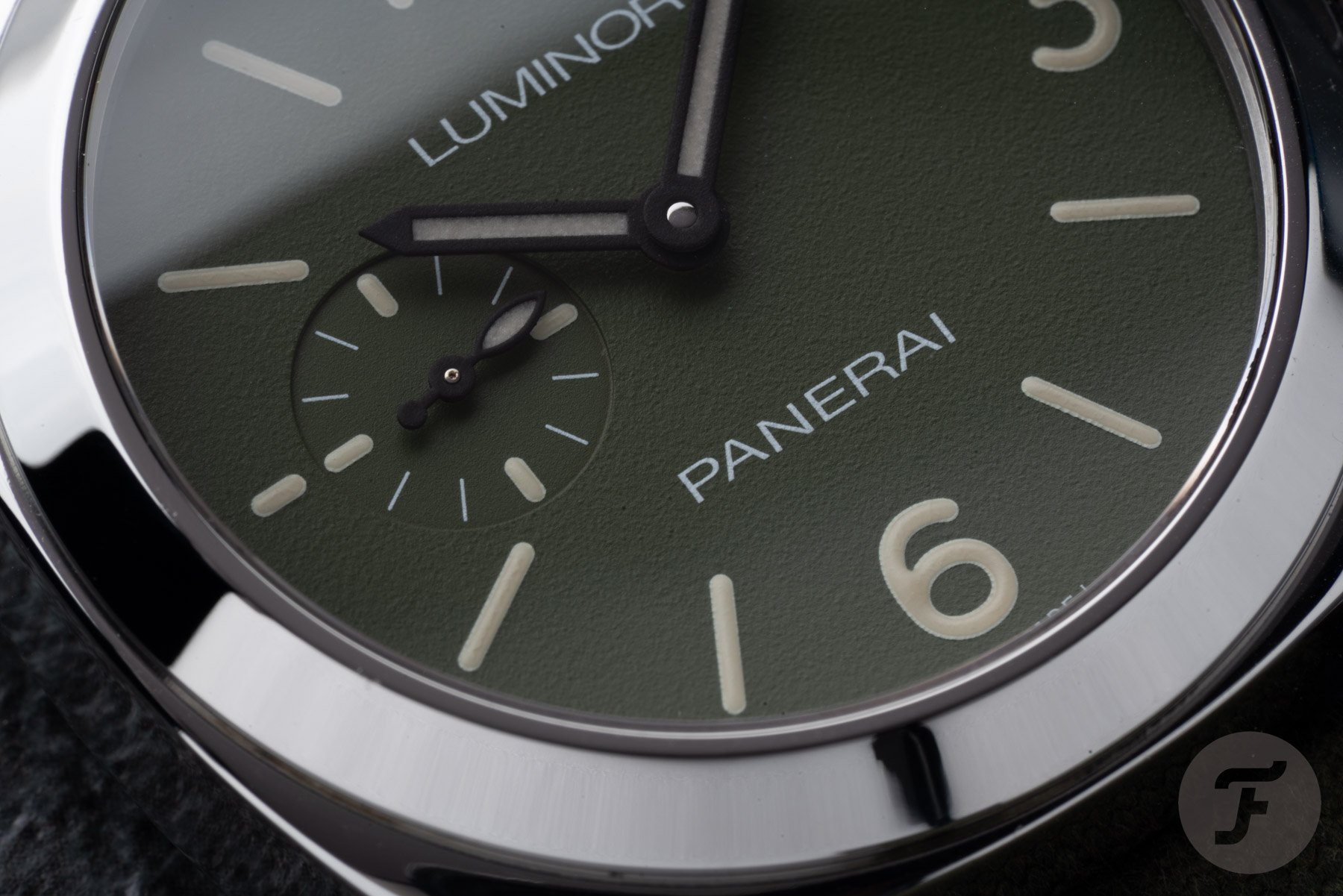 Panerai Luminor PAM01711 dial up close