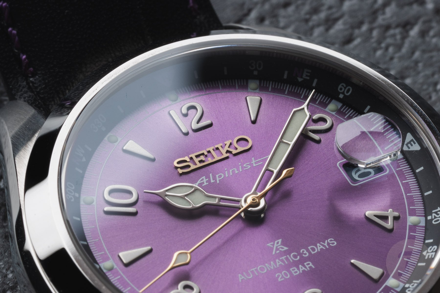 Seiko Prospex Alpinist HBC006 dial up close