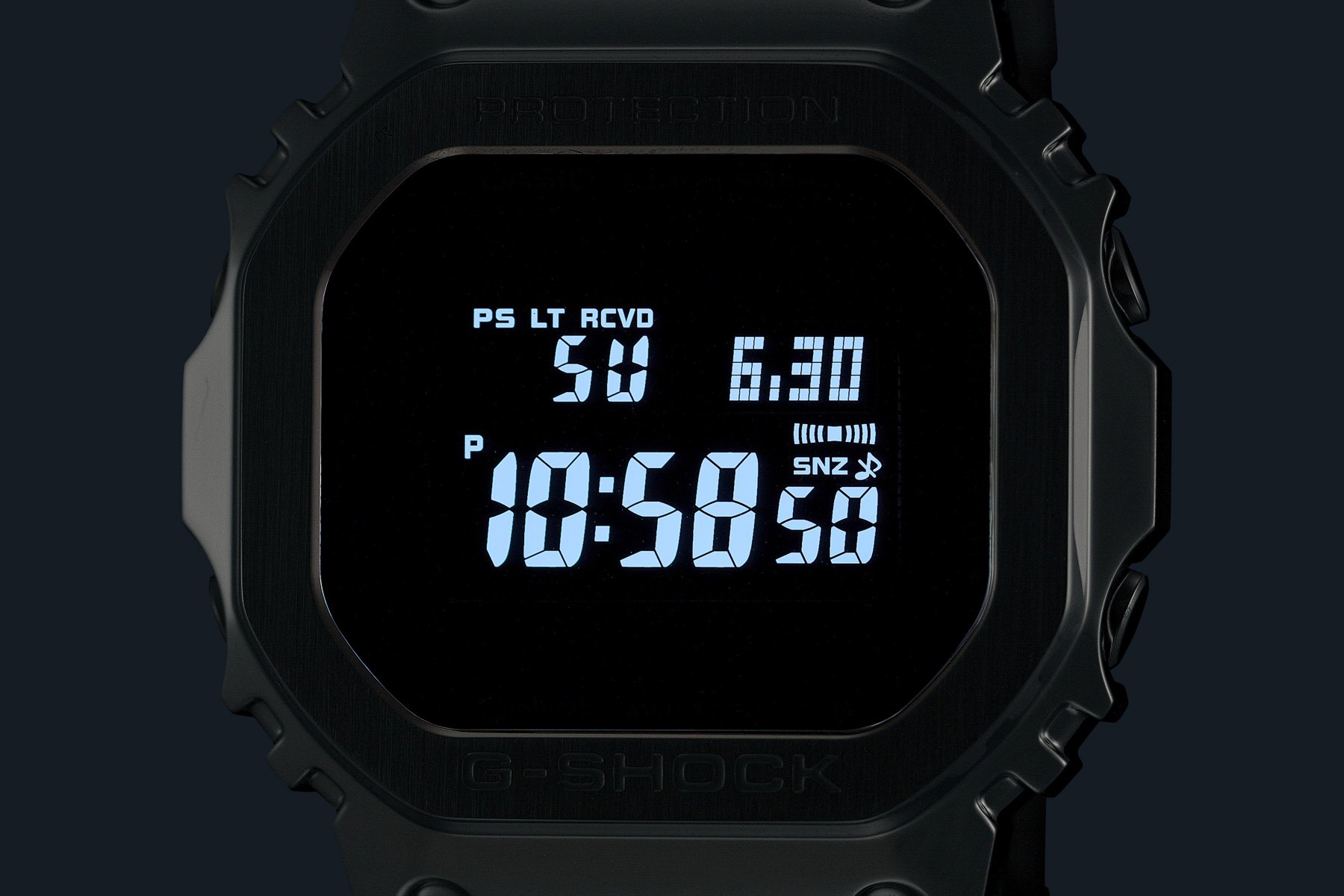 G-Shock MRG-D5000 display in the dark