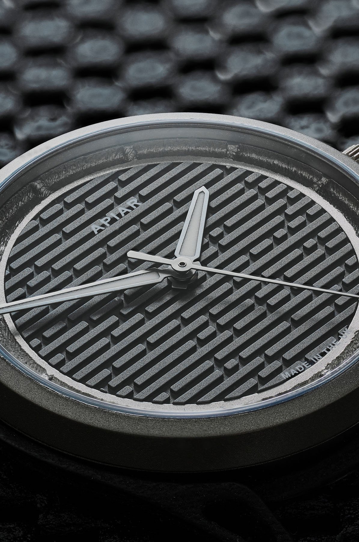 Apiar Carbon1.0 OG dial and hands