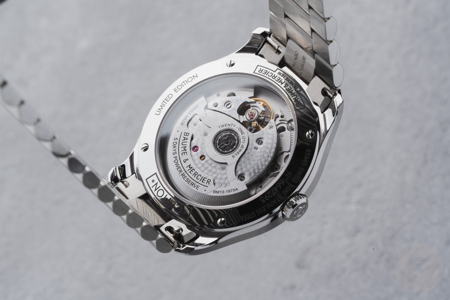 Baume & Mercier Clifton 10870 case back and movement