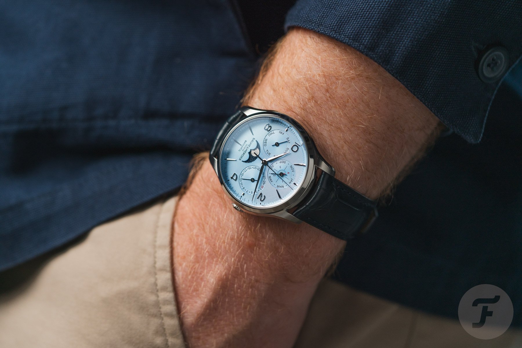 Baume & Mercier Clifton 10872 perpetual calendar pocket shot