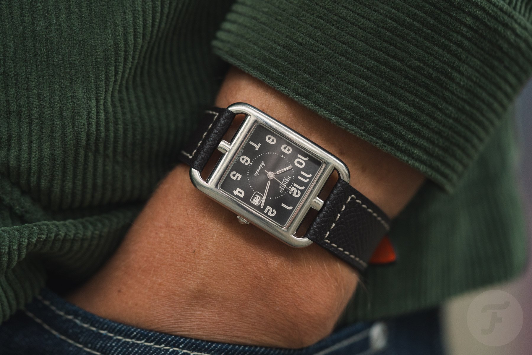 Hermès Cape Cod ref. CC1.710 pocket shot