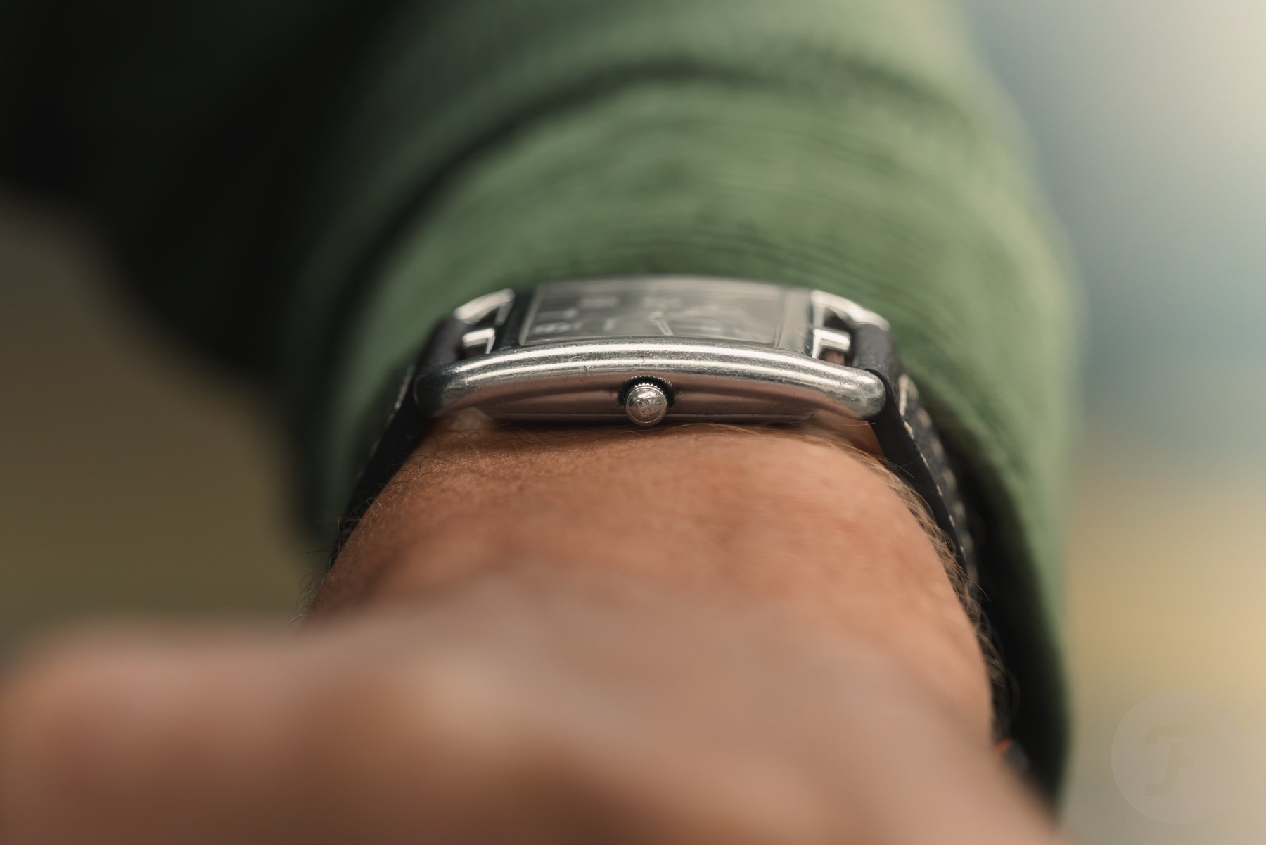 Hermès Cape Cod ref. CC1.710 on-wrist profile shot