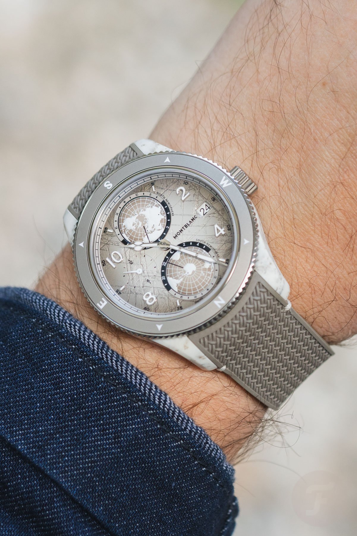Wristshot of the Montblanc Geosphere 0 Oxygen Mount Elbrouz LE 829