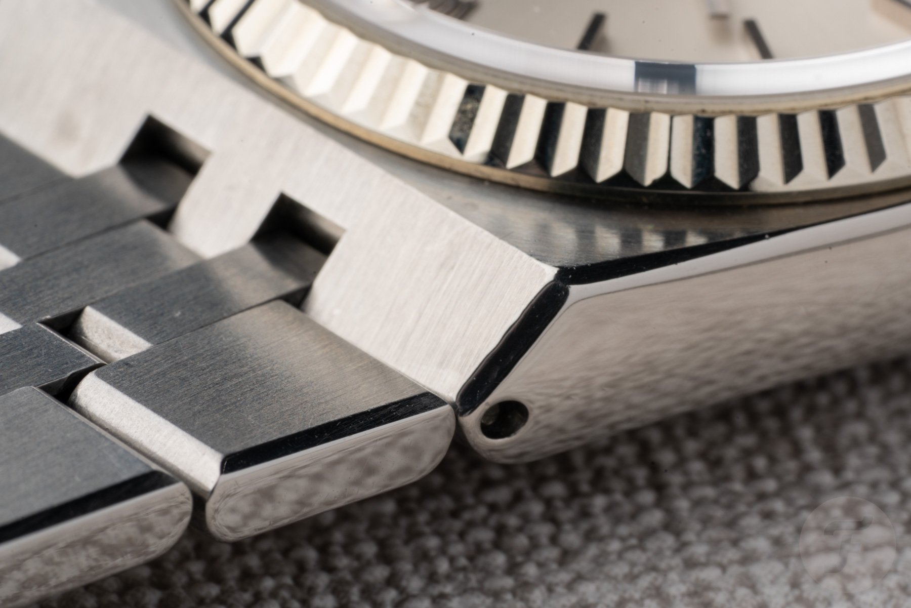 Rolex Oysterquartz Datejust ref. 17000 case bevel