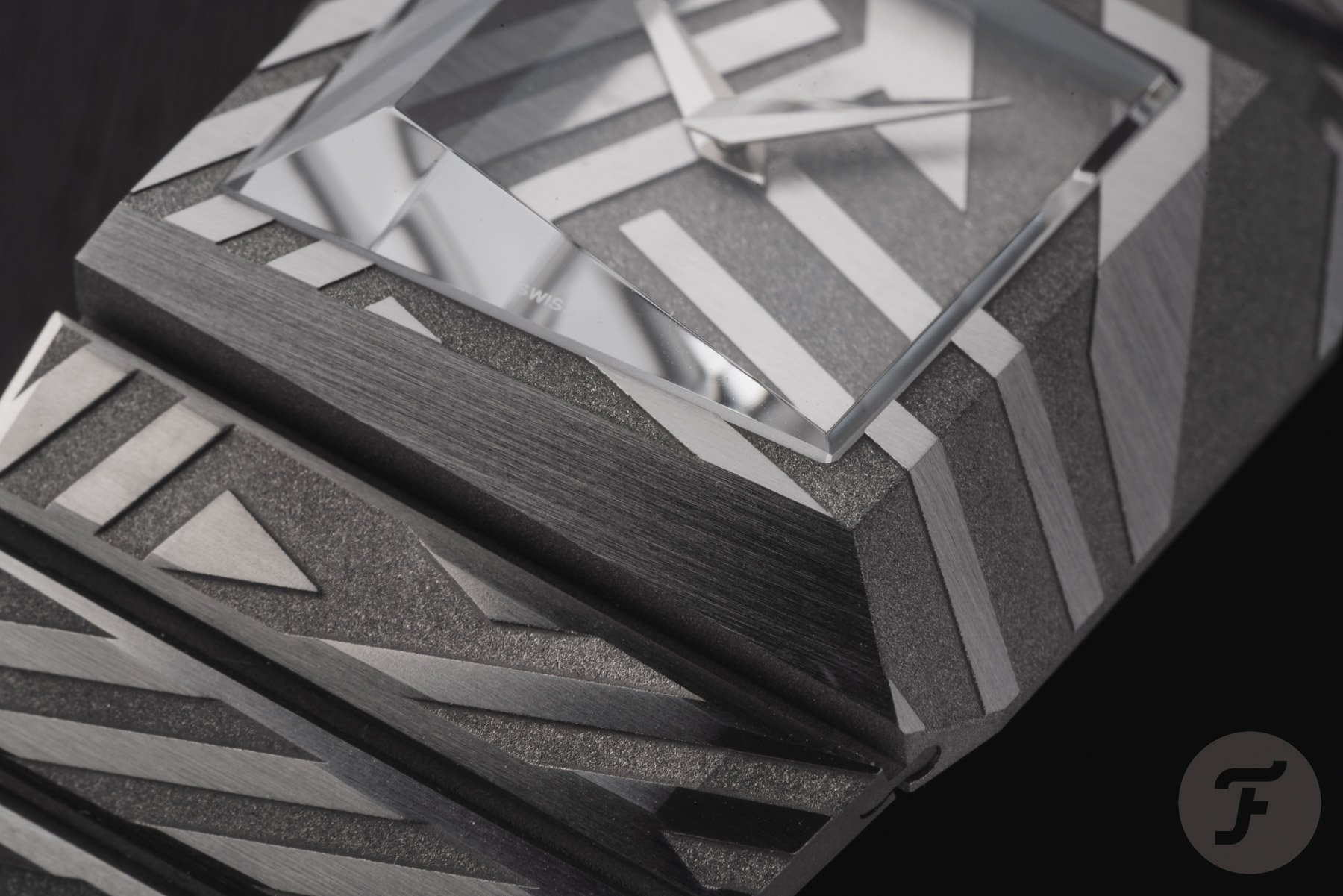 Toledano & Chan B/1 Dazzle finishing detail